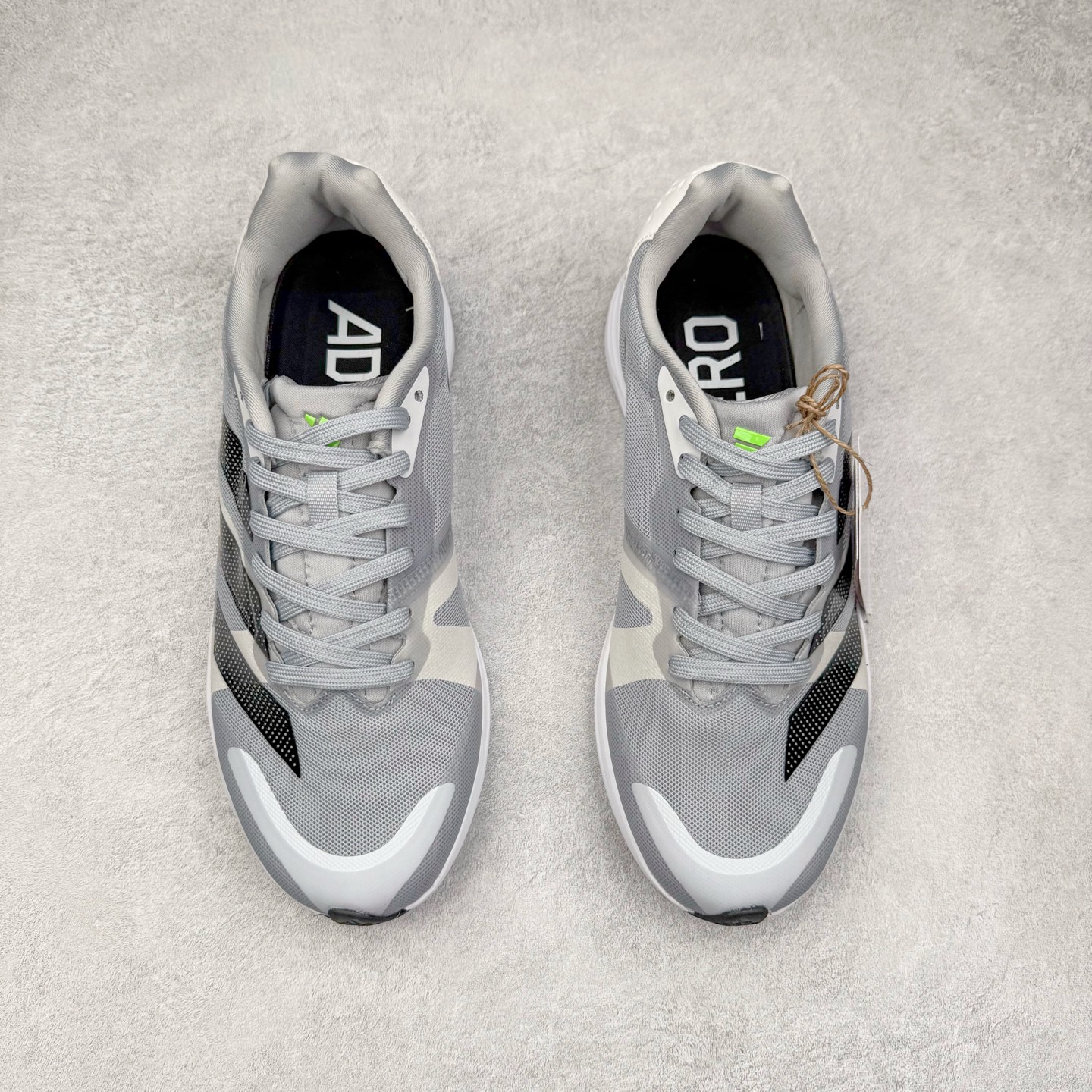 图片[2]-AD Duramo RC 4 M 轻量跑鞋公司级清风系列 复古网面透气跑步鞋 缓震透气 落地轻快高度回弹的脚感 落地稳定性出色 简约时尚的设计和配色 柔软舒适防滑耐磨 尺码：36 36.5 37.5 38 38.5 39 40 40.5 41 42 42.5 43 44 45 46-选品中心