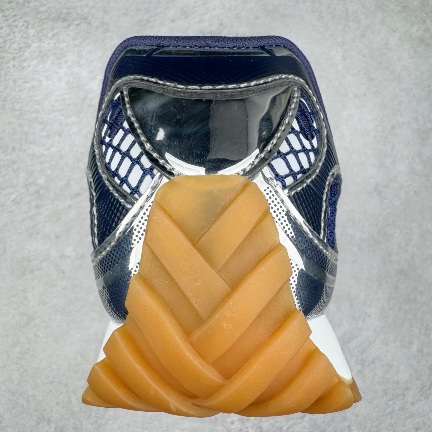 图片[8]-＃纯原 BOTTEGA VENETA Orbit Runner BV葆蝶家时尚休闲王一博同款老爹鞋运动鞋 原版开发 一比一打造 相似度百分之99以上 市场一梯队级别品质 区别市场任何标文顶级品质版本 采用轻质科技网布面料 搭配几何图案设计橡胶外底 王炸系列 高版本 认准套包工艺 实际增高很多哦 还是一样显腿细非常nice 耐玩耐造 对标对版 套包鞋工艺 认准高版本 大底选用拼色TPU大底 配置原版包装 尺码：35 36 37 38 39 40 41 42 43 44 45-选品中心