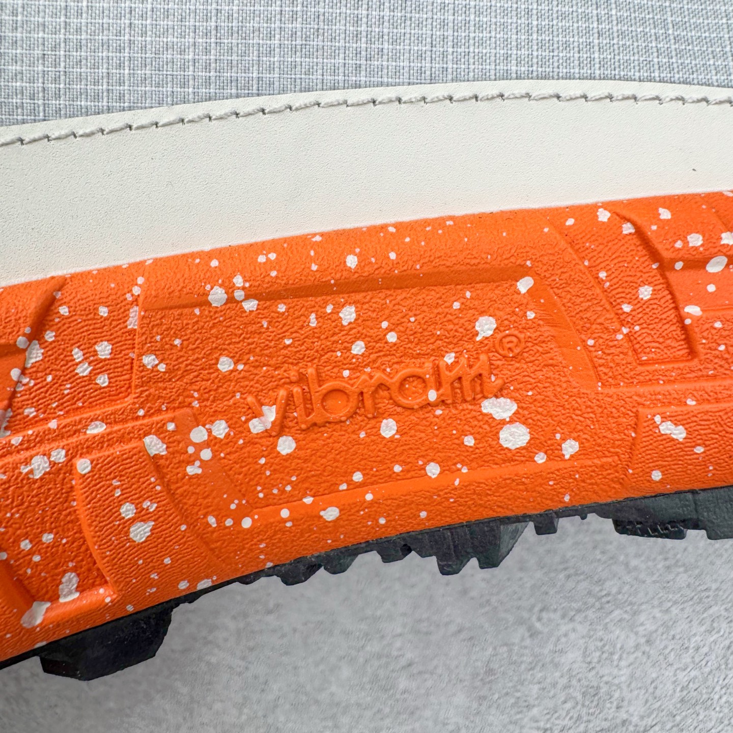 图片[20]-＃纯原 NORDA 001 G+ 轻便户外运动舒适防滑耐磨低帮跑步鞋 Norda是一个来自加拿大的品牌，由两位越野跑者Nicholas Martire 和Willamina Martire夫妇联合其他两位合作者创立，旨在打造全球最佳的越野跑鞋。在品牌正式成立之前，他们邀请了运动员、艺术家和材料专家，共同讨论如何塑造这个全新的品牌。最终，Norda品牌在2020年正式成立，但他们的第一双鞋子Norda001直到2022年1月才发布。在品牌成立的三年里，Norda总共只推出了两款跑鞋，但在配色和其他品牌的合作上却频频发力。包括Zegna、Ciele和Satisfy等跑步圈里的当红品牌，都进行了联名。Zegna更是在今年年初收购了一部分Norda的股份，并宣称将会在未来投入更多资金支持品牌的发展。尺码：36 36.5 37.5 38 38.5 39 40 40.5 41 42 42.5 43 44 44.5 45 46-选品中心