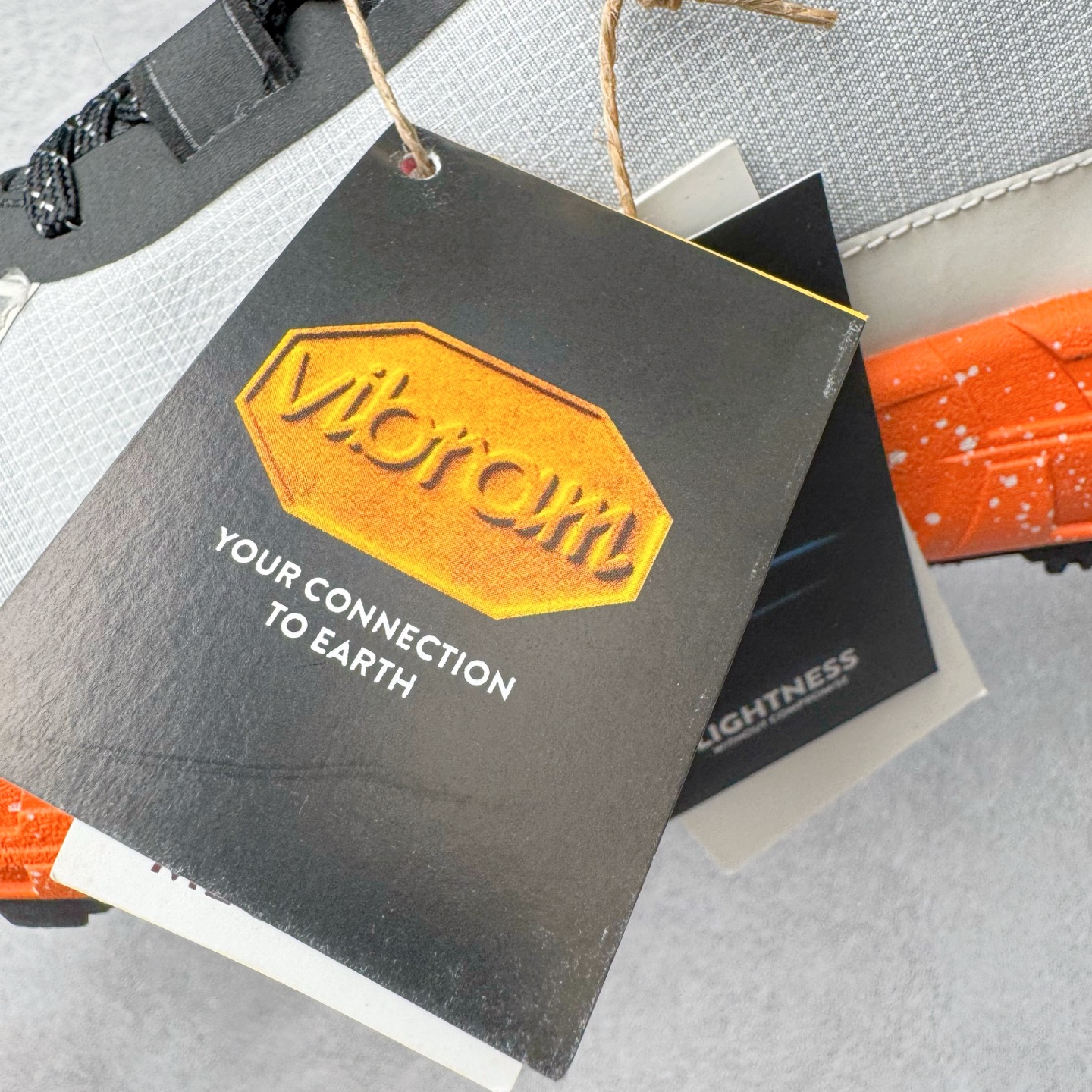 图片[14]-＃纯原 NORDA 001 G+ 轻便户外运动舒适防滑耐磨低帮跑步鞋 Norda是一个来自加拿大的品牌，由两位越野跑者Nicholas Martire 和Willamina Martire夫妇联合其他两位合作者创立，旨在打造全球最佳的越野跑鞋。在品牌正式成立之前，他们邀请了运动员、艺术家和材料专家，共同讨论如何塑造这个全新的品牌。最终，Norda品牌在2020年正式成立，但他们的第一双鞋子Norda001直到2022年1月才发布。在品牌成立的三年里，Norda总共只推出了两款跑鞋，但在配色和其他品牌的合作上却频频发力。包括Zegna、Ciele和Satisfy等跑步圈里的当红品牌，都进行了联名。Zegna更是在今年年初收购了一部分Norda的股份，并宣称将会在未来投入更多资金支持品牌的发展。尺码：36 36.5 37.5 38 38.5 39 40 40.5 41 42 42.5 43 44 44.5 45 46-选品中心