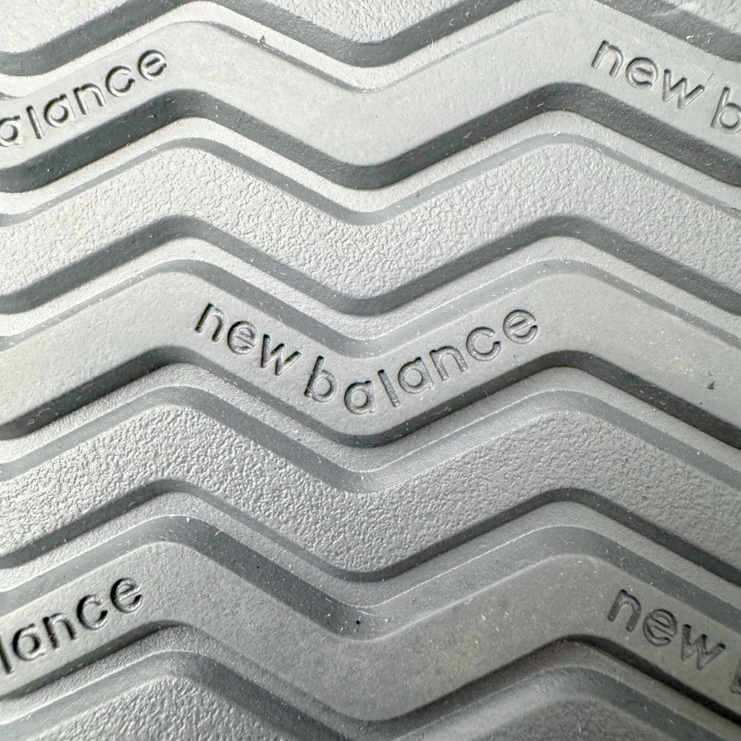 图片[20]-＃M纯原 New Balance U471AE NB新百伦织物牛剖层革春夏薄底鞋防滑耐磨平衡轻便低帮生活休闲鞋 原档数据独立私模大底 唯一正确三层组合大底 特高弹切片加持 百分百还原原鞋脚感 NB市场最强产物 防伪原标全套原楦原纸板原厂数据开发 全鞋电脑针车加持 原厂网布 原装进口头层翻毛皮料正确绒感卡色 正确中底拉帮中底网布细节 匠心打造 耗时两个月开发完成 工艺极其复杂难度可想而知 高端零售专供产物 尺码：36 37 37.5 38 38.5 39.5 40 40.5 41.5 42 42.5 43 44 44.5 45 45.5 46.5 47-选品中心