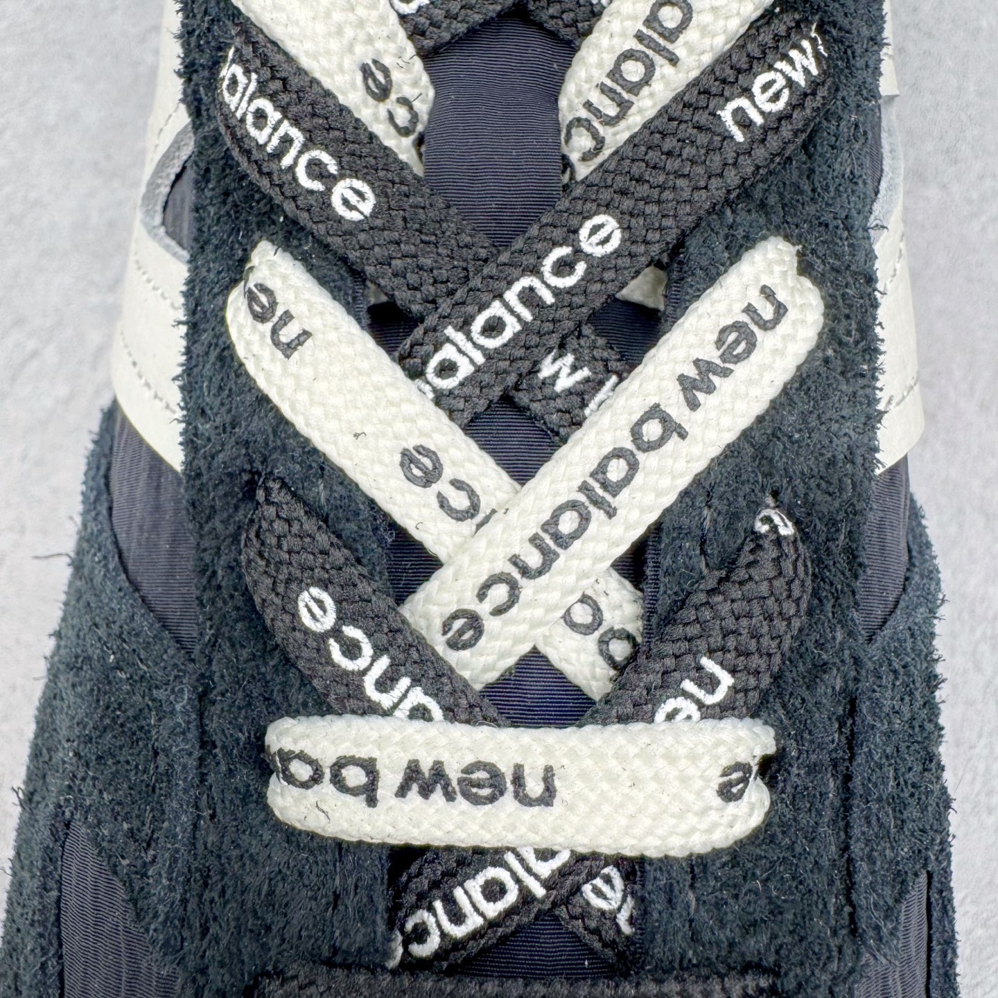 图片[15]-＃M纯原 New Balance U471AE NB新百伦织物牛剖层革春夏薄底鞋防滑耐磨平衡轻便低帮生活休闲鞋 原档数据独立私模大底 唯一正确三层组合大底 特高弹切片加持 百分百还原原鞋脚感 NB市场最强产物 防伪原标全套原楦原纸板原厂数据开发 全鞋电脑针车加持 原厂网布 原装进口头层翻毛皮料正确绒感卡色 正确中底拉帮中底网布细节 匠心打造 耗时两个月开发完成 工艺极其复杂难度可想而知 高端零售专供产物 尺码：36 37 37.5 38 38.5 39.5 40 40.5 41.5 42 42.5 43 44 44.5 45 45.5 46.5 47-选品中心