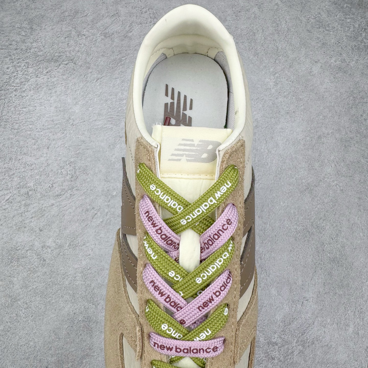 图片[5]-＃M纯原 New Balance U471AI NB新百伦织物牛剖层革春夏薄底鞋防滑耐磨平衡轻便低帮生活休闲鞋 原档数据独立私模大底 唯一正确三层组合大底 特高弹切片加持 百分百还原原鞋脚感 NB市场最强产物 防伪原标全套原楦原纸板原厂数据开发 全鞋电脑针车加持 原厂网布 原装进口头层翻毛皮料正确绒感卡色 正确中底拉帮中底网布细节 匠心打造 耗时两个月开发完成 工艺极其复杂难度可想而知 高端零售专供产物 尺码：36 37 37.5 38 38.5 39.5 40 40.5 41.5 42 42.5 43 44 44.5 45 45.5 46.5 47-选品中心