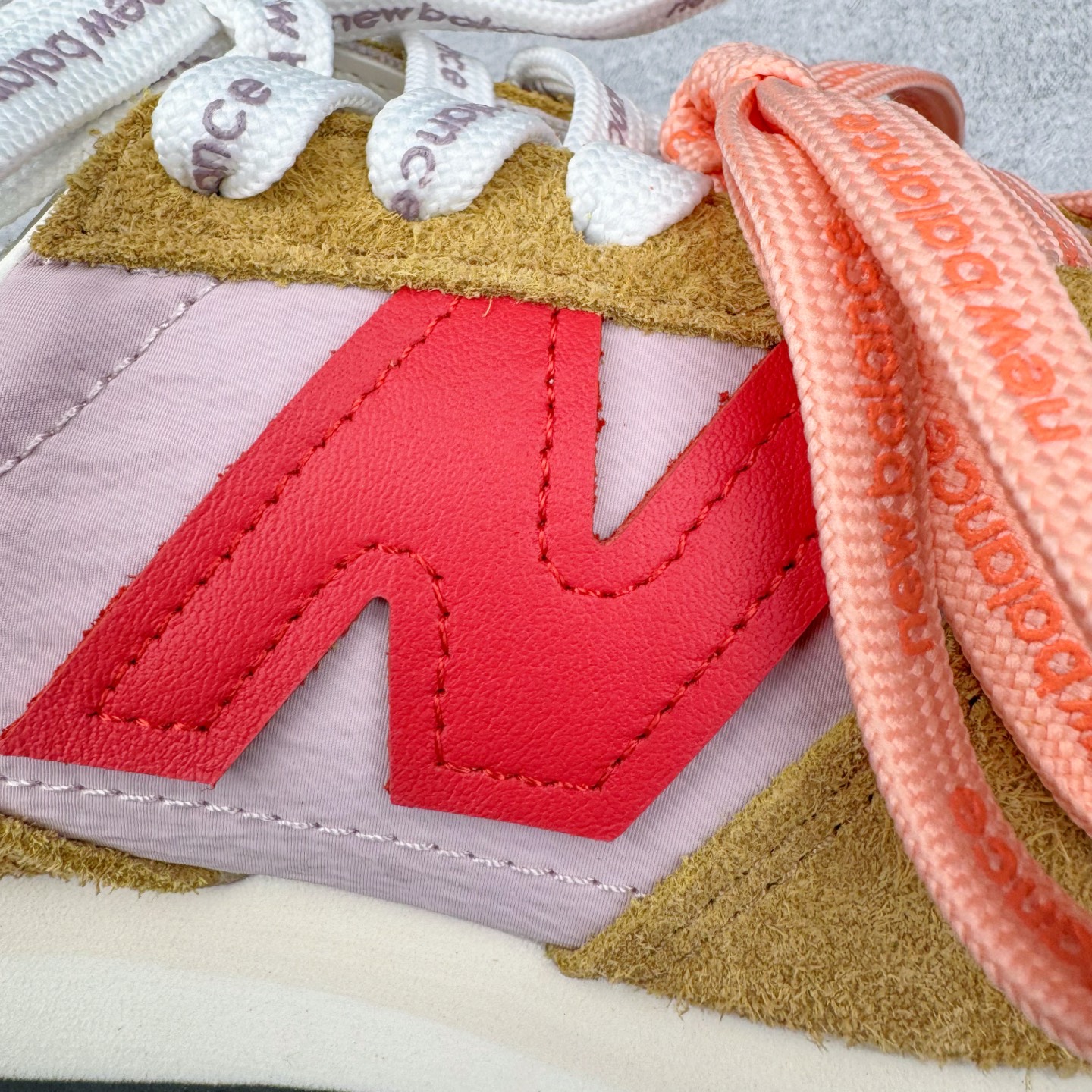 图片[19]-＃M纯原 New Balance U471AC NB新百伦织物牛剖层革春夏薄底鞋防滑耐磨平衡轻便低帮生活休闲鞋 原档数据独立私模大底 唯一正确三层组合大底 特高弹切片加持 百分百还原原鞋脚感 NB市场最强产物 防伪原标全套原楦原纸板原厂数据开发 全鞋电脑针车加持 原厂网布 原装进口头层翻毛皮料正确绒感卡色 正确中底拉帮中底网布细节 匠心打造 耗时两个月开发完成 工艺极其复杂难度可想而知 高端零售专供产物 尺码：36 37 37.5 38 38.5 39.5 40 40.5 41.5 42 42.5 43 44 44.5 45 45.5 46.5 47-选品中心