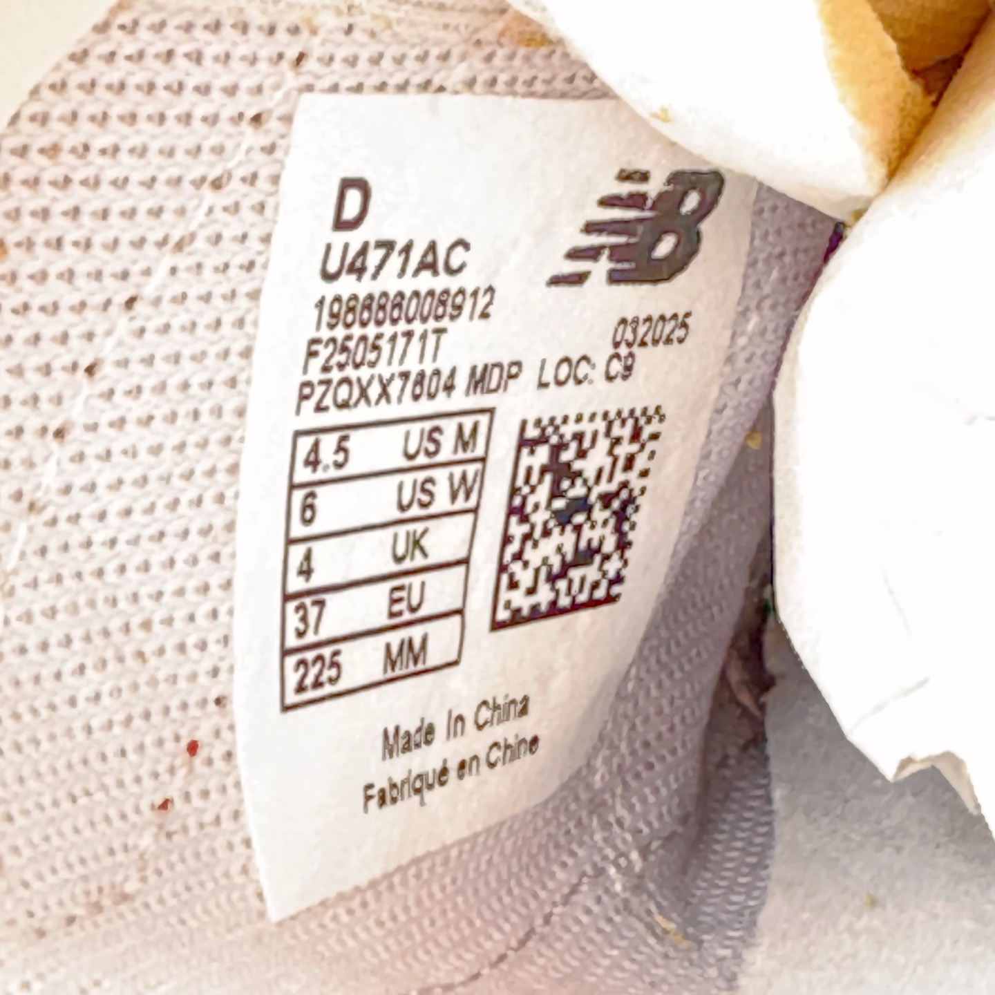 图片[11]-＃M纯原 New Balance U471AC NB新百伦织物牛剖层革春夏薄底鞋防滑耐磨平衡轻便低帮生活休闲鞋 原档数据独立私模大底 唯一正确三层组合大底 特高弹切片加持 百分百还原原鞋脚感 NB市场最强产物 防伪原标全套原楦原纸板原厂数据开发 全鞋电脑针车加持 原厂网布 原装进口头层翻毛皮料正确绒感卡色 正确中底拉帮中底网布细节 匠心打造 耗时两个月开发完成 工艺极其复杂难度可想而知 高端零售专供产物 尺码：36 37 37.5 38 38.5 39.5 40 40.5 41.5 42 42.5 43 44 44.5 45 45.5 46.5 47-选品中心