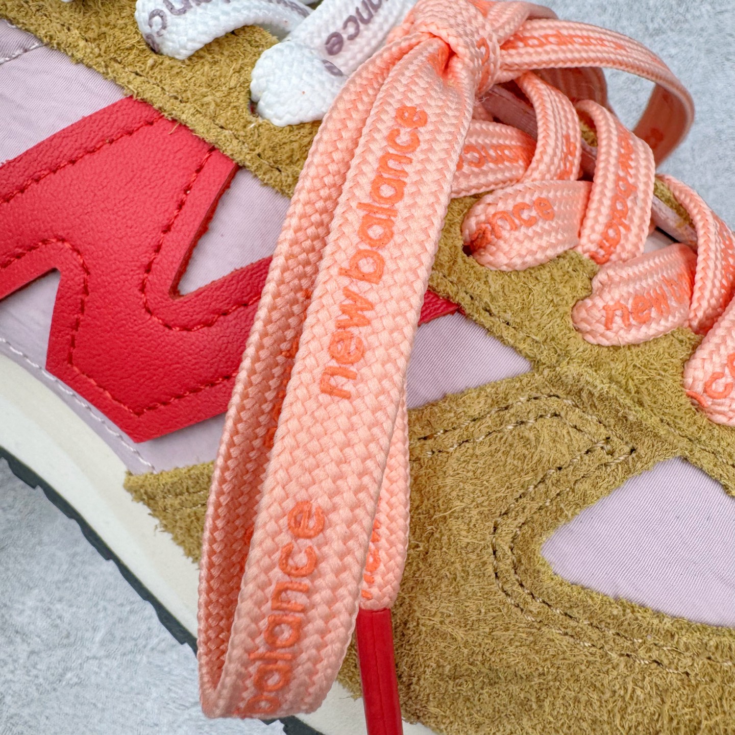 图片[18]-＃M纯原 New Balance U471AC NB新百伦织物牛剖层革春夏薄底鞋防滑耐磨平衡轻便低帮生活休闲鞋 原档数据独立私模大底 唯一正确三层组合大底 特高弹切片加持 百分百还原原鞋脚感 NB市场最强产物 防伪原标全套原楦原纸板原厂数据开发 全鞋电脑针车加持 原厂网布 原装进口头层翻毛皮料正确绒感卡色 正确中底拉帮中底网布细节 匠心打造 耗时两个月开发完成 工艺极其复杂难度可想而知 高端零售专供产物 尺码：36 37 37.5 38 38.5 39.5 40 40.5 41.5 42 42.5 43 44 44.5 45 45.5 46.5 47-选品中心