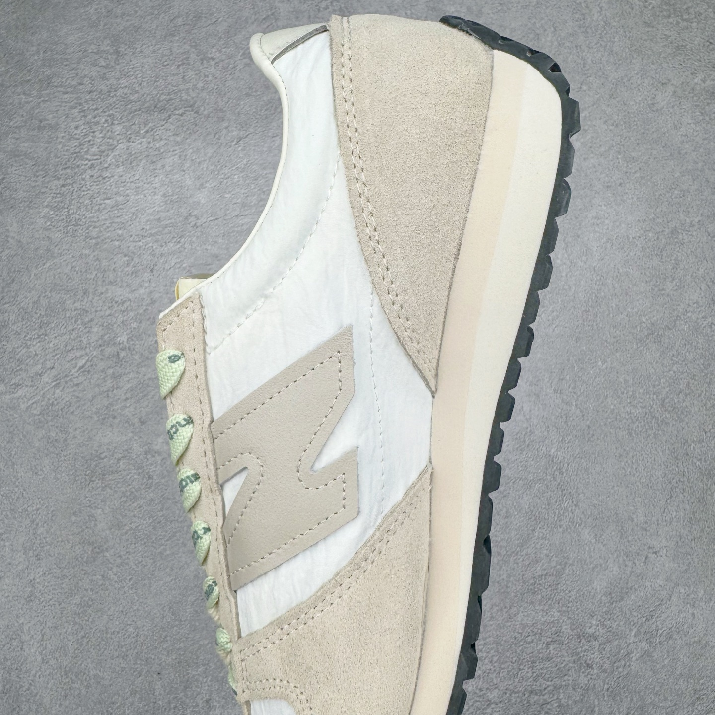 图片[7]-＃M纯原 New Balance U471AJ NB新百伦织物牛剖层革春夏薄底鞋防滑耐磨平衡轻便低帮生活休闲鞋 原档数据独立私模大底 唯一正确三层组合大底 特高弹切片加持 百分百还原原鞋脚感 NB市场最强产物 防伪原标全套原楦原纸板原厂数据开发 全鞋电脑针车加持 原厂网布 原装进口头层翻毛皮料正确绒感卡色 正确中底拉帮中底网布细节 匠心打造 耗时两个月开发完成 工艺极其复杂难度可想而知 高端零售专供产物 尺码：36 37 37.5 38 38.5 39.5 40 40.5 41.5 42 42.5 43 44 44.5 45 45.5 46.5 47-选品中心