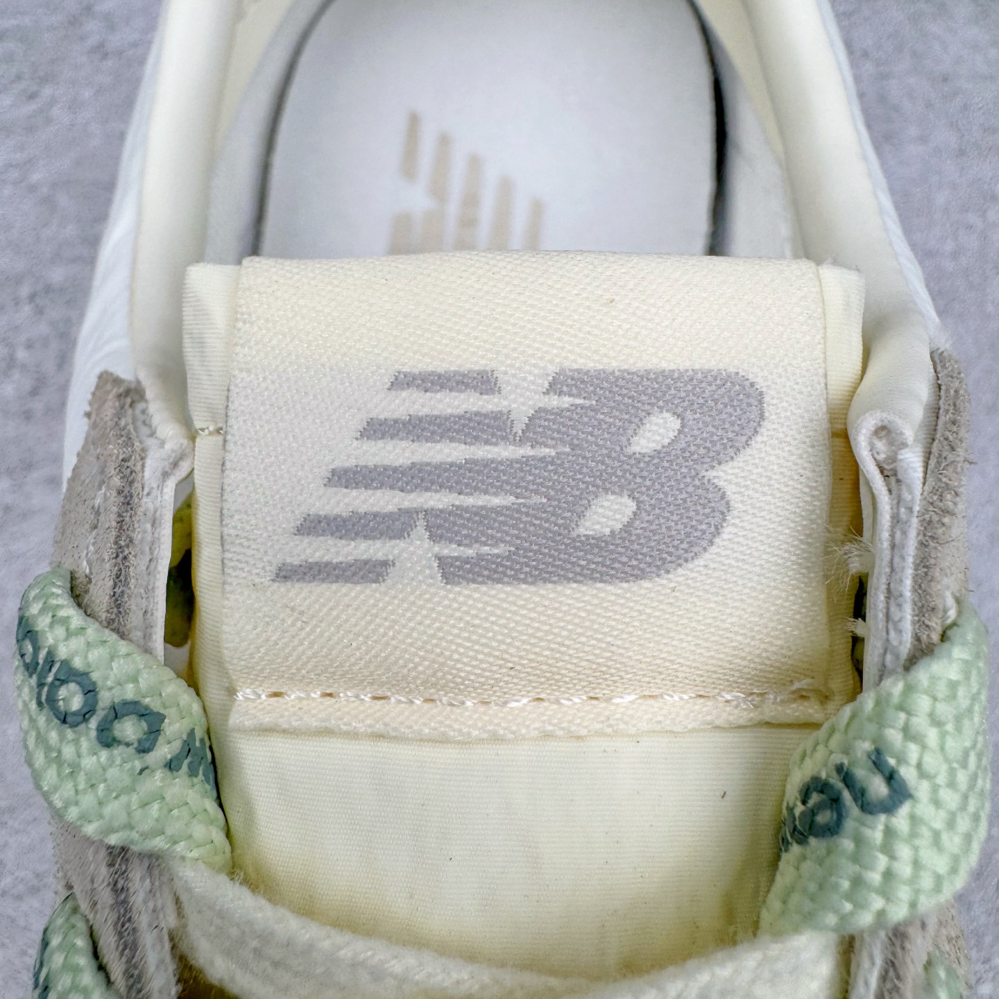 图片[13]-＃M纯原 New Balance U471AJ NB新百伦织物牛剖层革春夏薄底鞋防滑耐磨平衡轻便低帮生活休闲鞋 原档数据独立私模大底 唯一正确三层组合大底 特高弹切片加持 百分百还原原鞋脚感 NB市场最强产物 防伪原标全套原楦原纸板原厂数据开发 全鞋电脑针车加持 原厂网布 原装进口头层翻毛皮料正确绒感卡色 正确中底拉帮中底网布细节 匠心打造 耗时两个月开发完成 工艺极其复杂难度可想而知 高端零售专供产物 尺码：36 37 37.5 38 38.5 39.5 40 40.5 41.5 42 42.5 43 44 44.5 45 45.5 46.5 47-选品中心