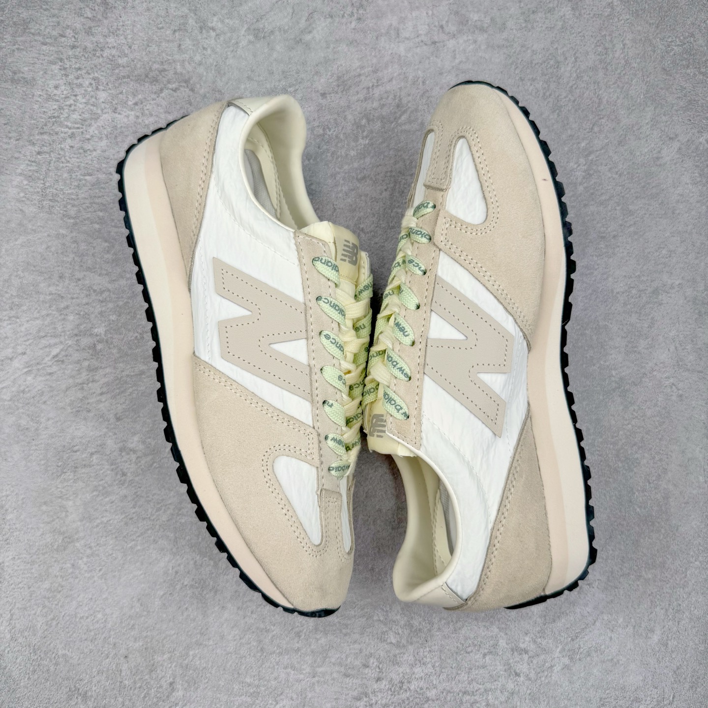 图片[3]-＃M纯原 New Balance U471AJ NB新百伦织物牛剖层革春夏薄底鞋防滑耐磨平衡轻便低帮生活休闲鞋 原档数据独立私模大底 唯一正确三层组合大底 特高弹切片加持 百分百还原原鞋脚感 NB市场最强产物 防伪原标全套原楦原纸板原厂数据开发 全鞋电脑针车加持 原厂网布 原装进口头层翻毛皮料正确绒感卡色 正确中底拉帮中底网布细节 匠心打造 耗时两个月开发完成 工艺极其复杂难度可想而知 高端零售专供产物 尺码：36 37 37.5 38 38.5 39.5 40 40.5 41.5 42 42.5 43 44 44.5 45 45.5 46.5 47-选品中心