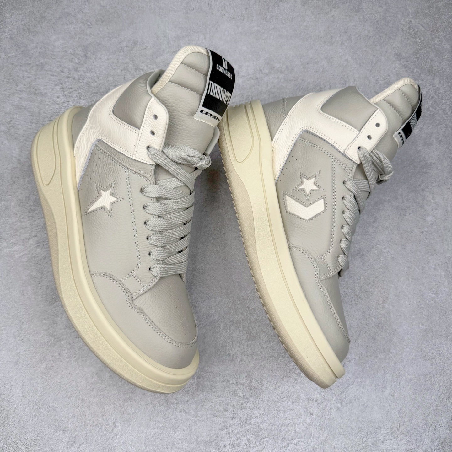 图片[3]-＃DG纯原 Rick Owens FogachineGeobasket 瑞克·欧文斯高帮皮面时尚运动板鞋 二级市场已经7K以上 平台客户随意卖四位数 RO广东原厂出品 纯原天花板 原版一比一复刻 冲正绝不翻车 还原度达到百分之98以上 原楦开发纸版版型 ZP拆解原版1：1复模裁片纸版 力求做到0错位 这样才能达到和zp一致的鞋型味道 采用进口cnc数控机床开发对版独家tpu奶香大底 区别于市场所有版本 zp同源全头层粒面小牛皮 达到和zp一致手感 原厂进口细纹布 万邦订购原厂高弹粉红色海绵 内里搭配软质细腻羊皮 TPU高密度大底 软硬度透光度高已经测试和原版一致 尺码：36 37 38 39 40 41 42 43 44 45 46-选品中心