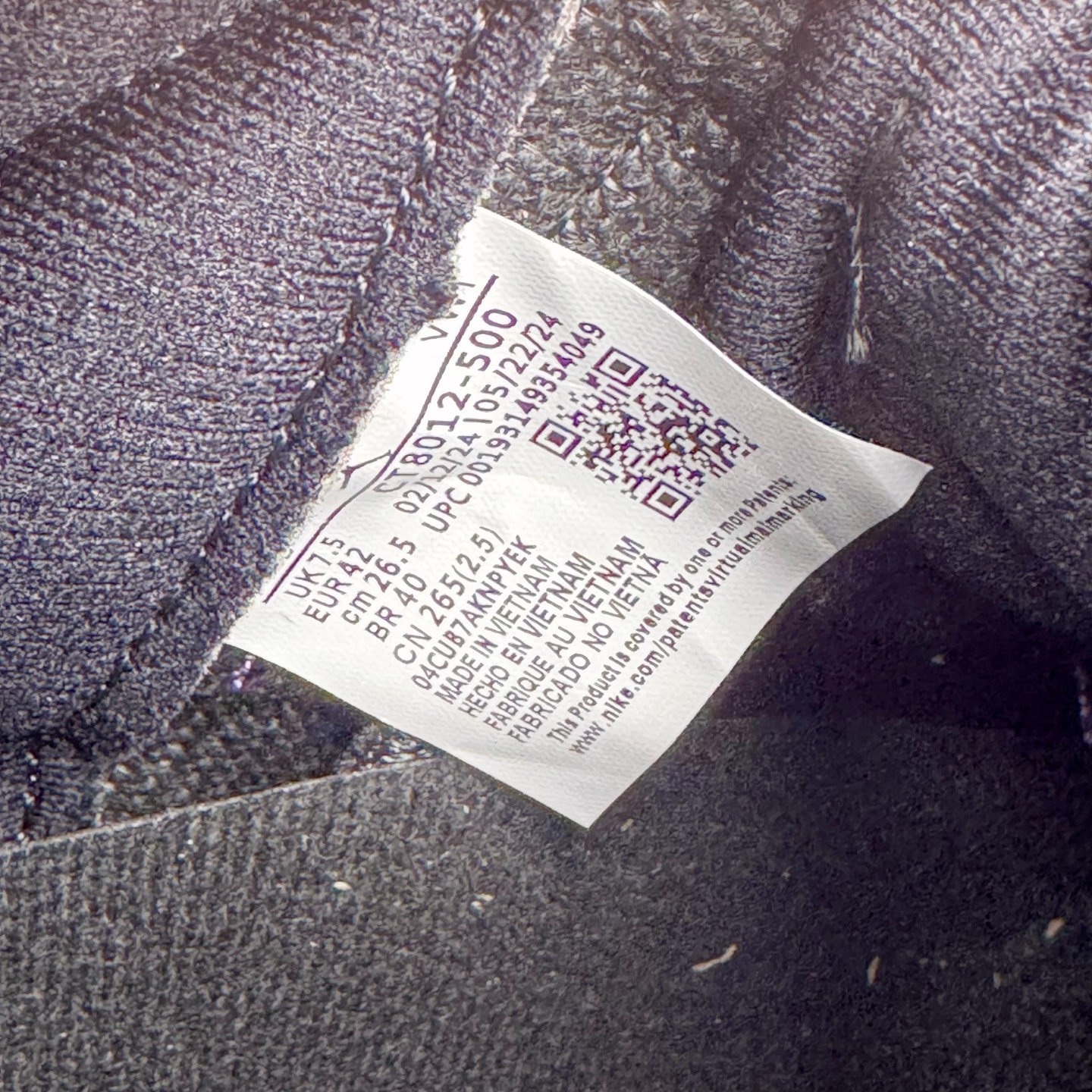 图片[11]-＃NC版 Air Jordan AJ11 Retro 黑紫 CT8012-500 原楦原档案数据开模打造 原厂中底拉帮钢印 原厂漆皮 防冻不开裂 头层皮料 原装鞋撑 水晶大底正确色度色泽 原楦原数据刺绣 原厂车缝走线及对位 毫厘不差 飞人logo采用原数据电脑刺绣 原装正品碳纤维真实碳板 增强抗扭 原内标 原盒标 正确官方原盒 原厂防氧化水晶外底 原厂配套厂全掌solo气垫 尺码：40 40.5 41 42 42.5 43 44 44.5 45 46 47.5-选品中心