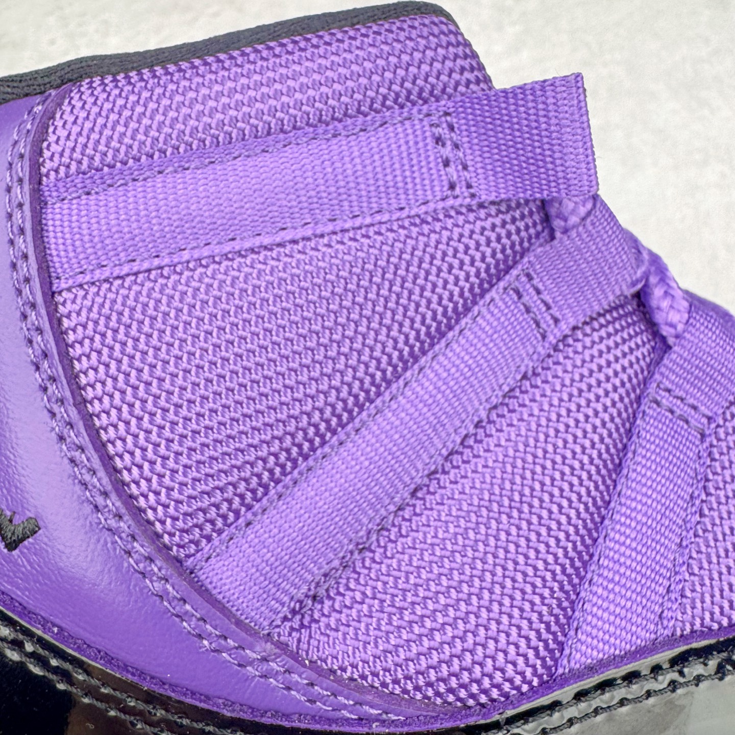图片[17]-＃NC版 Air Jordan AJ11 Retro 黑紫 CT8012-500 原楦原档案数据开模打造 原厂中底拉帮钢印 原厂漆皮 防冻不开裂 头层皮料 原装鞋撑 水晶大底正确色度色泽 原楦原数据刺绣 原厂车缝走线及对位 毫厘不差 飞人logo采用原数据电脑刺绣 原装正品碳纤维真实碳板 增强抗扭 原内标 原盒标 正确官方原盒 原厂防氧化水晶外底 原厂配套厂全掌solo气垫 尺码：40 40.5 41 42 42.5 43 44 44.5 45 46 47.5-选品中心