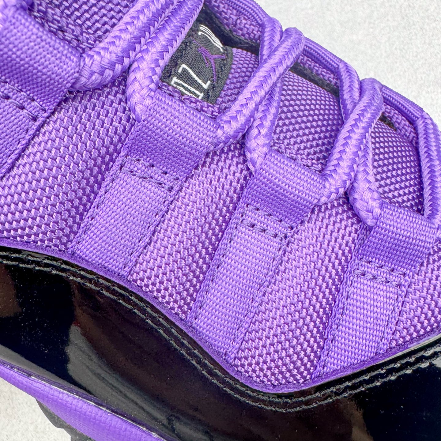 图片[18]-＃NC版 Air Jordan AJ11 Retro 黑紫 CT8012-500 原楦原档案数据开模打造 原厂中底拉帮钢印 原厂漆皮 防冻不开裂 头层皮料 原装鞋撑 水晶大底正确色度色泽 原楦原数据刺绣 原厂车缝走线及对位 毫厘不差 飞人logo采用原数据电脑刺绣 原装正品碳纤维真实碳板 增强抗扭 原内标 原盒标 正确官方原盒 原厂防氧化水晶外底 原厂配套厂全掌solo气垫 尺码：40 40.5 41 42 42.5 43 44 44.5 45 46 47.5-选品中心