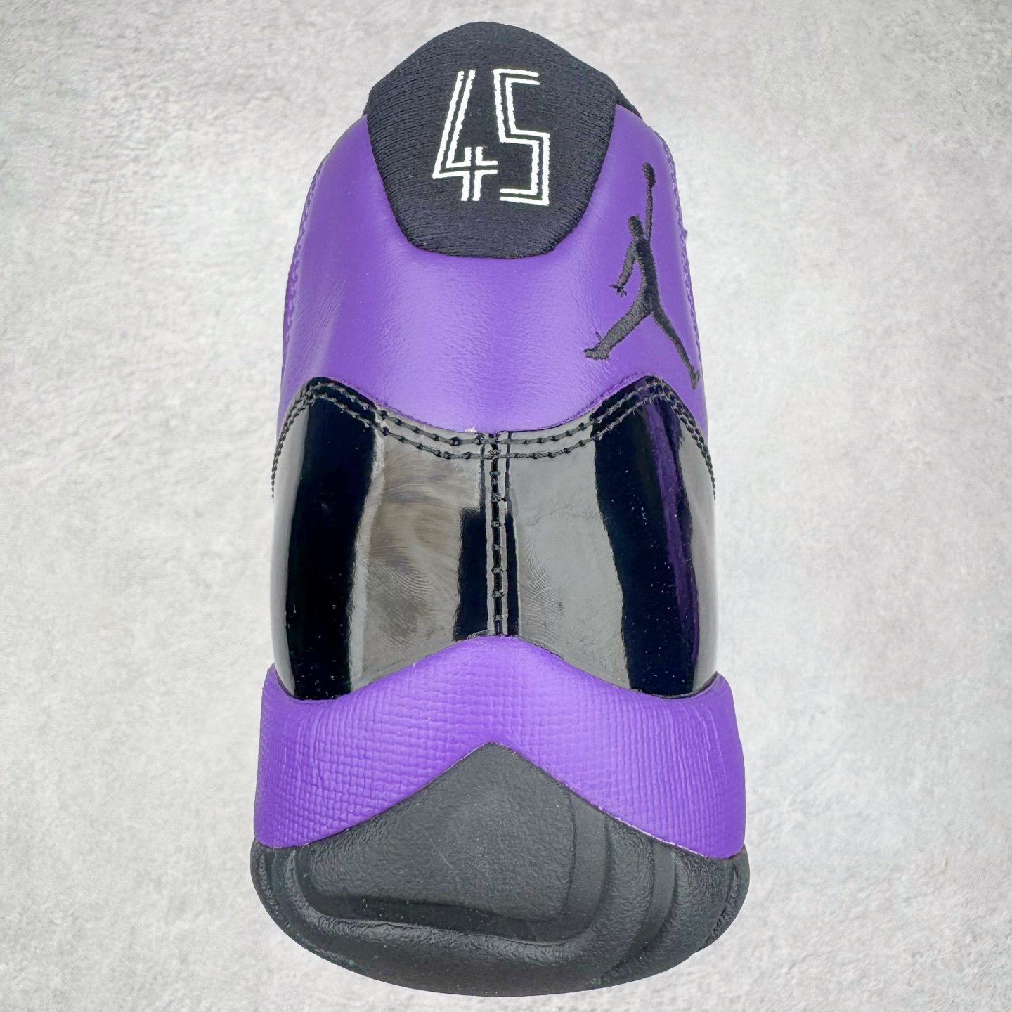 图片[8]-＃NC版 Air Jordan AJ11 Retro 黑紫 CT8012-500 原楦原档案数据开模打造 原厂中底拉帮钢印 原厂漆皮 防冻不开裂 头层皮料 原装鞋撑 水晶大底正确色度色泽 原楦原数据刺绣 原厂车缝走线及对位 毫厘不差 飞人logo采用原数据电脑刺绣 原装正品碳纤维真实碳板 增强抗扭 原内标 原盒标 正确官方原盒 原厂防氧化水晶外底 原厂配套厂全掌solo气垫 尺码：40 40.5 41 42 42.5 43 44 44.5 45 46 47.5-选品中心