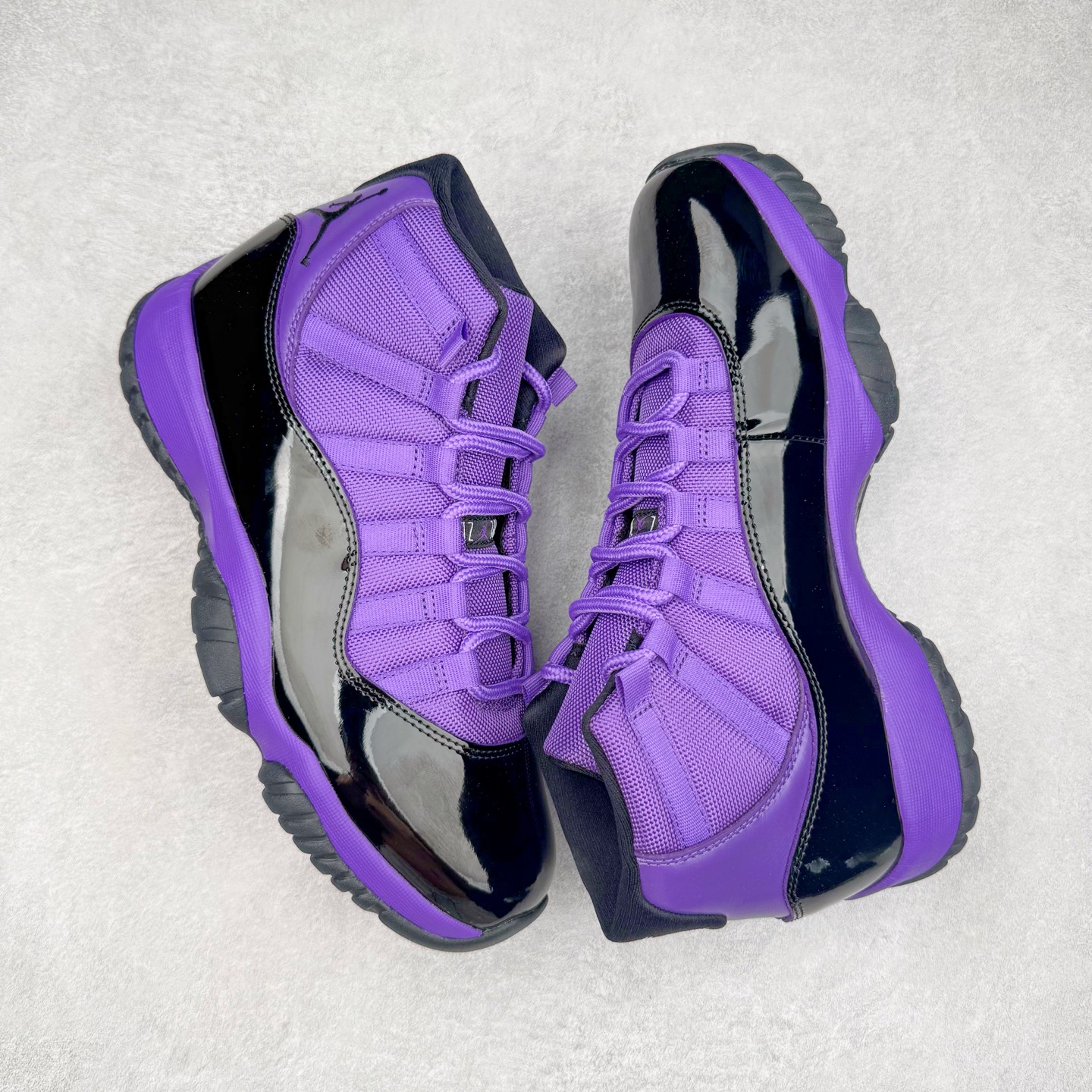 图片[3]-＃NC版 Air Jordan AJ11 Retro 黑紫 CT8012-500 原楦原档案数据开模打造 原厂中底拉帮钢印 原厂漆皮 防冻不开裂 头层皮料 原装鞋撑 水晶大底正确色度色泽 原楦原数据刺绣 原厂车缝走线及对位 毫厘不差 飞人logo采用原数据电脑刺绣 原装正品碳纤维真实碳板 增强抗扭 原内标 原盒标 正确官方原盒 原厂防氧化水晶外底 原厂配套厂全掌solo气垫 尺码：40 40.5 41 42 42.5 43 44 44.5 45 46 47.5-选品中心