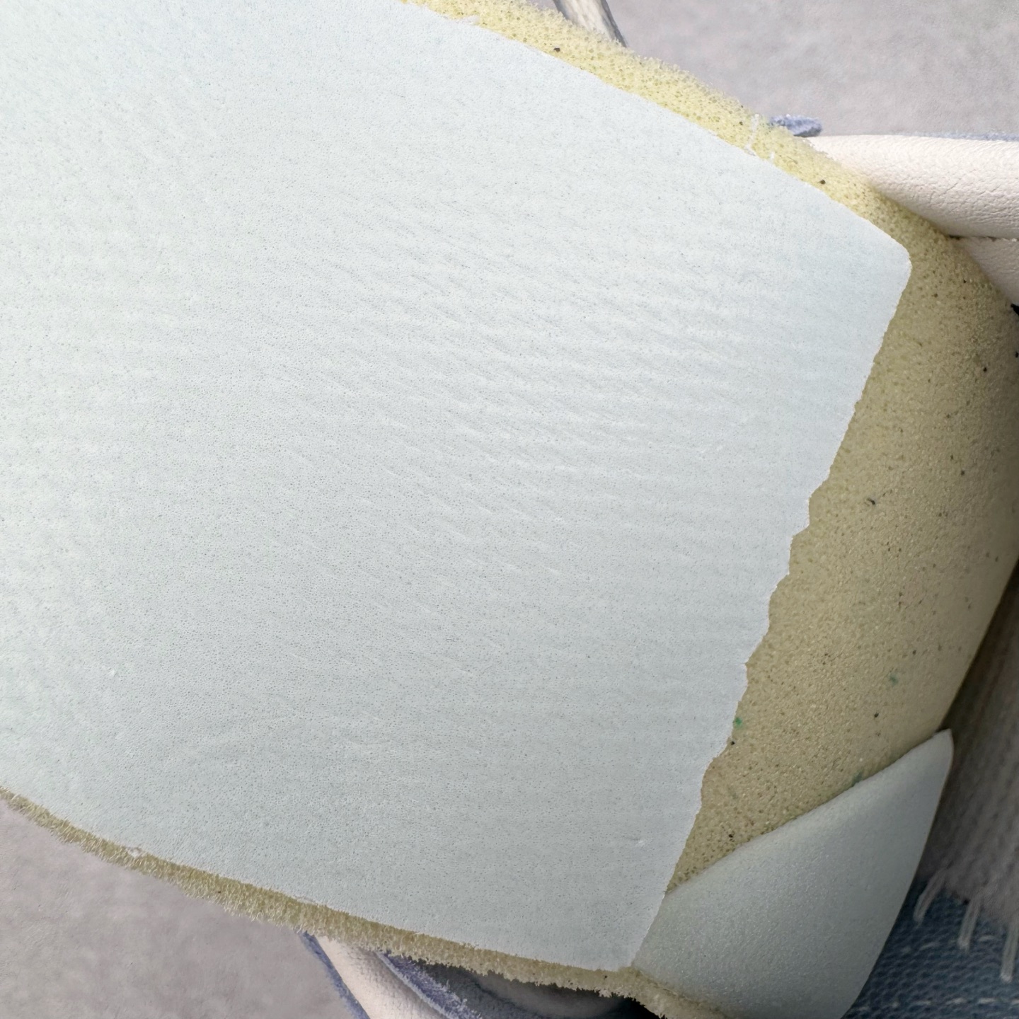 图片[10]-＃C版纯原 AD Originals Handball SPZL 手球运动员系列百搭休闲运动板鞋 KI5933 这款来自阿迪达斯的这款HANDBALL SPZL前身是一双手球运动鞋，这一次拿来复刻，所以鞋面的主要色彩选用了黑色， 鞋面外侧除了Spezial字母之外还有三叶草标志。Handball SPZL作为复古手球训练鞋与作为室内足球鞋的Samba有着异曲同工之处，但是质感更为出众的鞋身以及丰富的配色选择比起Samba来讲可以说是更胜一筹了！尺码：36 36⅔ 37⅓ 38 38⅔ 39⅓ 40 40⅔ 41⅓ 42 42⅔ 43⅓ 44 45-选品中心