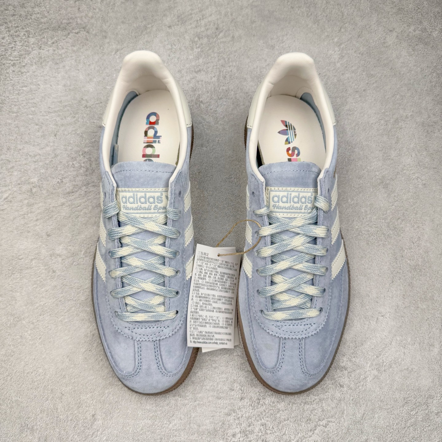 图片[2]-＃C版纯原 AD Originals Handball SPZL 手球运动员系列百搭休闲运动板鞋 KI5933 这款来自阿迪达斯的这款HANDBALL SPZL前身是一双手球运动鞋，这一次拿来复刻，所以鞋面的主要色彩选用了黑色， 鞋面外侧除了Spezial字母之外还有三叶草标志。Handball SPZL作为复古手球训练鞋与作为室内足球鞋的Samba有着异曲同工之处，但是质感更为出众的鞋身以及丰富的配色选择比起Samba来讲可以说是更胜一筹了！尺码：36 36⅔ 37⅓ 38 38⅔ 39⅓ 40 40⅔ 41⅓ 42 42⅔ 43⅓ 44 45-选品中心