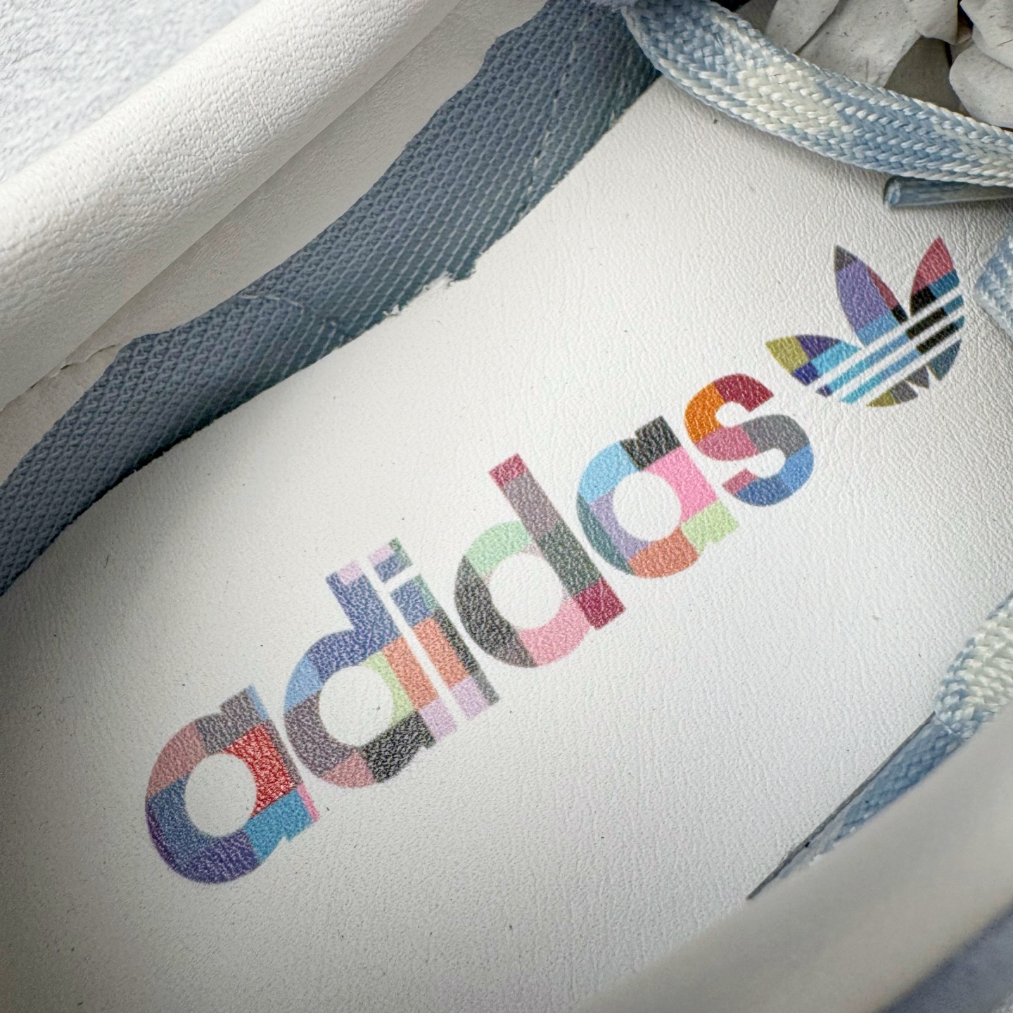 图片[13]-＃C版纯原 AD Originals Handball SPZL 手球运动员系列百搭休闲运动板鞋 KI5933 这款来自阿迪达斯的这款HANDBALL SPZL前身是一双手球运动鞋，这一次拿来复刻，所以鞋面的主要色彩选用了黑色， 鞋面外侧除了Spezial字母之外还有三叶草标志。Handball SPZL作为复古手球训练鞋与作为室内足球鞋的Samba有着异曲同工之处，但是质感更为出众的鞋身以及丰富的配色选择比起Samba来讲可以说是更胜一筹了！尺码：36 36⅔ 37⅓ 38 38⅔ 39⅓ 40 40⅔ 41⅓ 42 42⅔ 43⅓ 44 45-选品中心