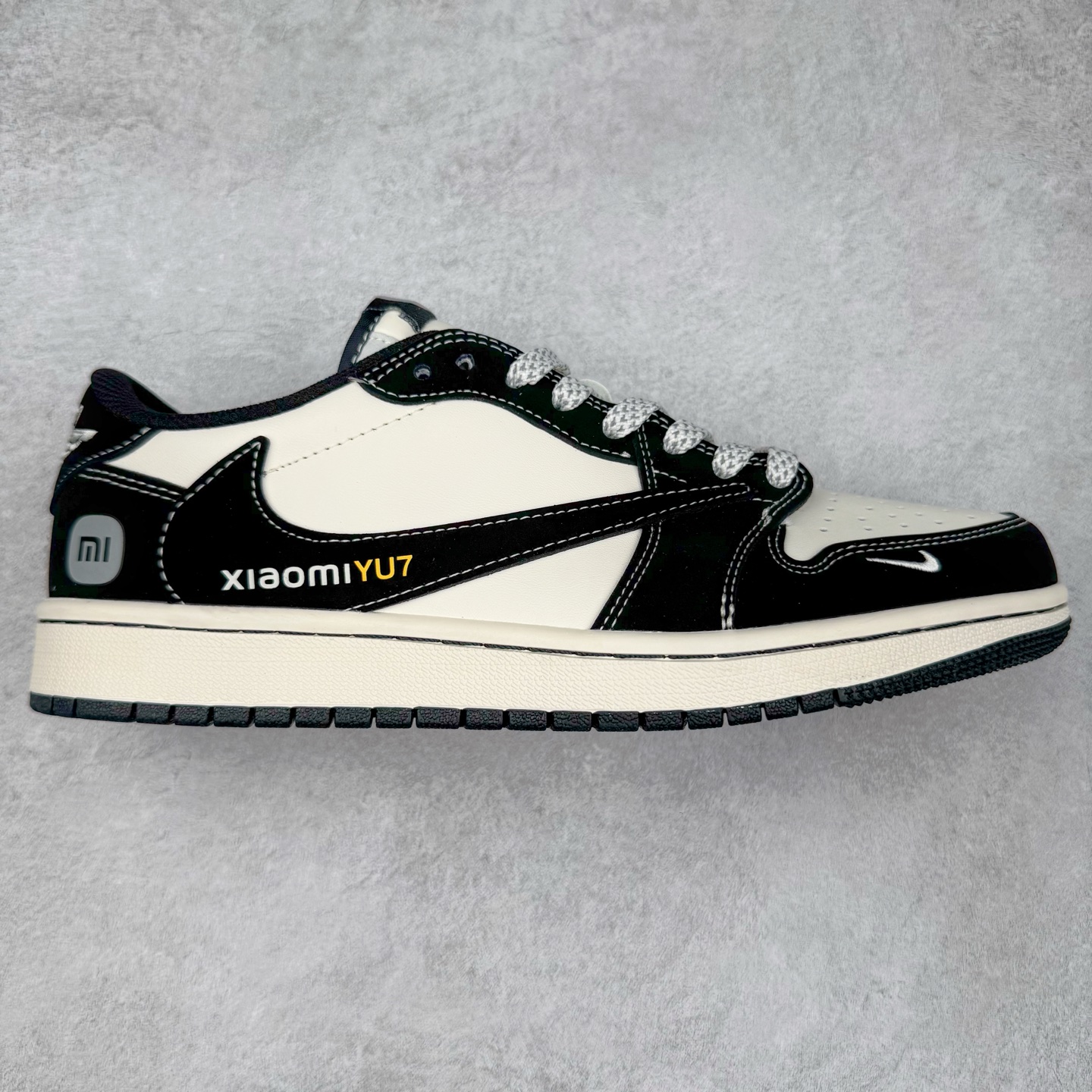TS x Air Jordan AJ1 Low 倒钩低帮联名定制配色 XX3168-189 原厂内置气垫魔块 A模大底 头层小牛皮 鞋舌AJ原厂专用牛津布+AJ专用反口珍珠布+原厂无杂质高弹内里海棉+特殊封边弹力鞋带 实拍调校N版已经零色差零失真 百分百还原实物色彩所见即所得 不存在货不对板色差等低级问题 选购参考实物拍摄 不混卖不参货 只用心做好货严格选品 承诺混一赔十 尺码：36 36.5 37.5 38 38.5 39 40 40.5 41 42 42.5 43 44 44.5 45-选品中心