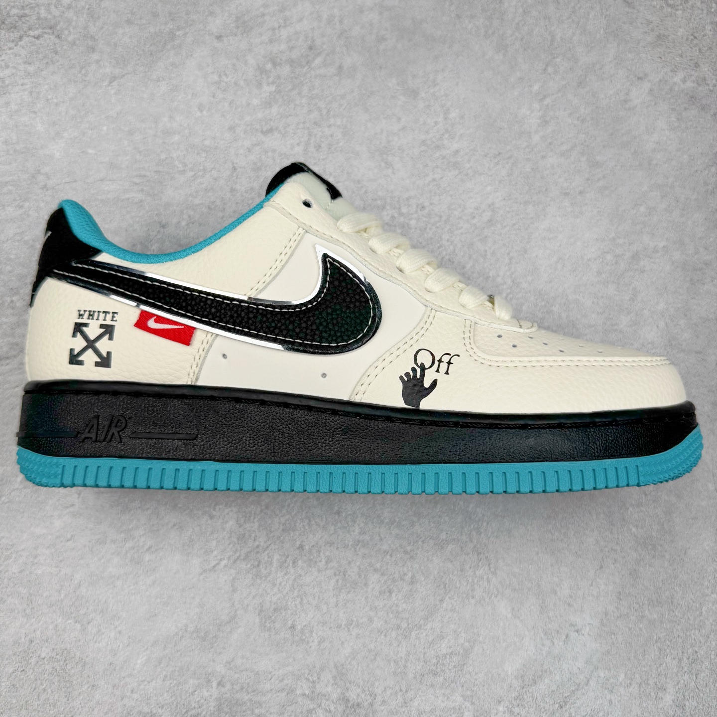 NK Air Force 1´07 Low 空军一号低帮百搭休闲运动板鞋 QW5836-003 柔软、弹性十足的缓震性能和出色的中底设计 横跨复古与现代的外型结合 造就出风靡全球 三十多年的Force 1 直到今天还深受青睐 实拍调校N版已经零色差零失真 百分百还原实物色彩所见即所得 不存在货不对板色差等低级问题 选购参考实物拍摄 不混卖不参货 只用心做好货严格选品 承诺混一赔十 尺码：36 36.5 37.5 38 38.5 39 40 40.5 41 42 42.5 43 44 44.5 45-选品中心