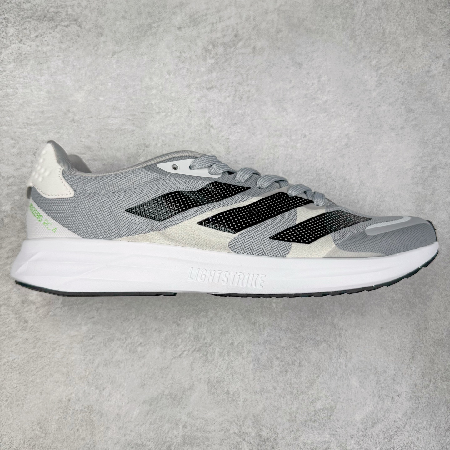 AD Duramo RC 4 M 轻量跑鞋公司级清风系列 复古网面透气跑步鞋 缓震透气 落地轻快高度回弹的脚感 落地稳定性出色 简约时尚的设计和配色 柔软舒适防滑耐磨 尺码：36 36.5 37.5 38 38.5 39 40 40.5 41 42 42.5 43 44 45 46-选品中心