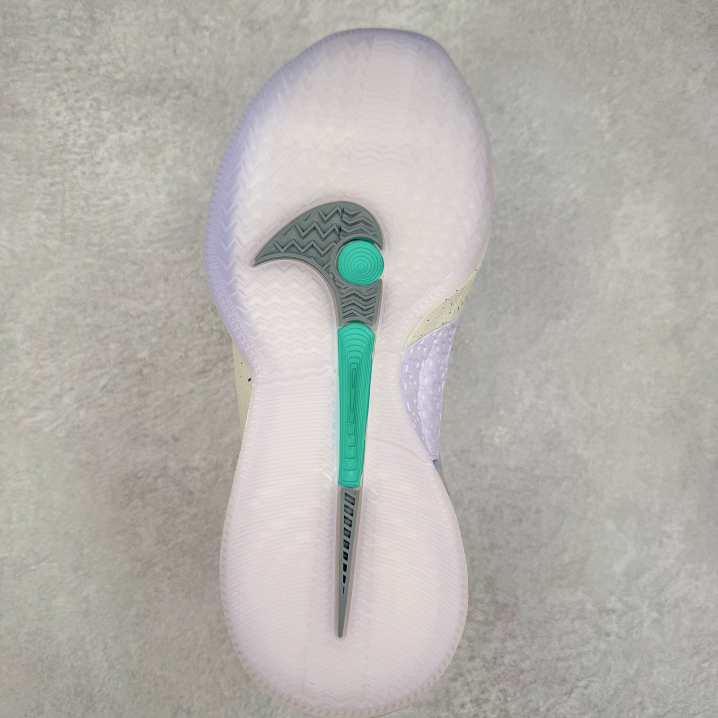 图片[9]-NK Sabrina 2 \’lonic\’ 萨布丽娜二代签名减震防滑低帮篮球鞋 FQ2174 灵感来自 lonescu 的罗马尼亚传统 在前掌和鞋眼处采用特殊图案 向传统的罗马尼亚艺术和建筑致敬 它配备了全掌 NK React 缓震系统 并在前脚掌处配备了 Zoom Air 气垫 大胆的任何人任何地方 信息嵌入中底 象征着 lonescu的竞争精神以及她相信梦想家可以来自任何地方 该鞋还包括带锁定中足束带系统 以帮助固定脚部 Sabrina 1 的这款产品采用光子粉尘、无烟煤色、紫红色梦幻、浅烟灰色和浅骨色配色方案 尺码：36 36.5 37.5 38 38.5 39 40 40.5 41 42 42.5 43 44 44.5 45 46-选品中心