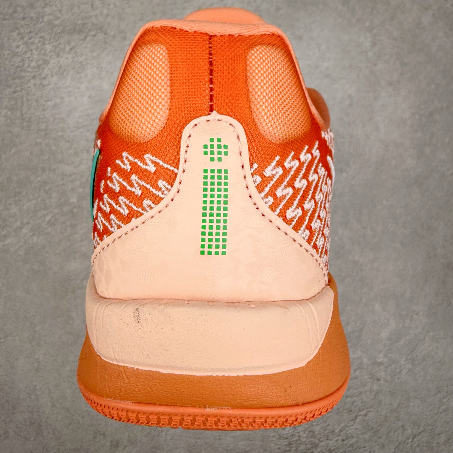 图片[8]-NK Sabrina 2 \’lonic\’ 萨布丽娜二代签名减震防滑低帮篮球鞋 FQ2174 灵感来自 lonescu 的罗马尼亚传统 在前掌和鞋眼处采用特殊图案 向传统的罗马尼亚艺术和建筑致敬 它配备了全掌 NK React 缓震系统 并在前脚掌处配备了 Zoom Air 气垫 大胆的任何人任何地方 信息嵌入中底 象征着 lonescu的竞争精神以及她相信梦想家可以来自任何地方 该鞋还包括带锁定中足束带系统 以帮助固定脚部 Sabrina 1 的这款产品采用光子粉尘、无烟煤色、紫红色梦幻、浅烟灰色和浅骨色配色方案 尺码：36 36.5 37.5 38 38.5 39 40 40.5 41 42 42.5 43 44 44.5 45 46-选品中心