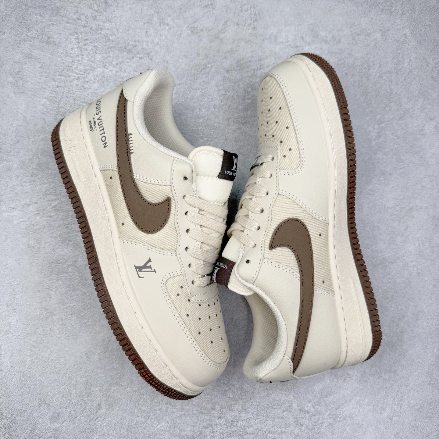 图片[3]-NK Air Force 1´07 Low 空军一号低帮百搭休闲运动板鞋 QW5836-004 柔软、弹性十足的缓震性能和出色的中底设计 横跨复古与现代的外型结合 造就出风靡全球 三十多年的Force 1 直到今天还深受青睐 实拍调校N版已经零色差零失真 百分百还原实物色彩所见即所得 不存在货不对板色差等低级问题 选购参考实物拍摄 不混卖不参货 只用心做好货严格选品 承诺混一赔十 尺码：36 36.5 37.5 38 38.5 39 40 40.5 41 42 42.5 43 44 44.5 45-选品中心