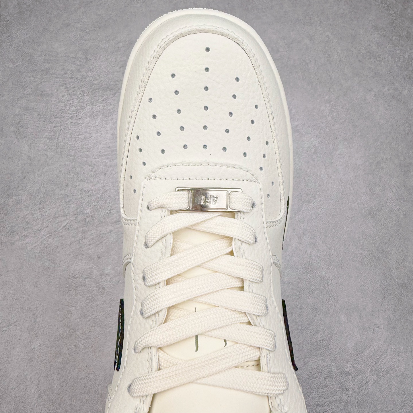 图片[4]-NK Air Force 1´07 Low 空军一号低帮百搭休闲运动板鞋 CS5288-025 柔软、弹性十足的缓震性能和出色的中底设计 横跨复古与现代的外型结合 造就出风靡全球 三十多年的Force 1 直到今天还深受青睐 实拍调校N版已经零色差零失真 百分百还原实物色彩所见即所得 不存在货不对板色差等低级问题 选购参考实物拍摄 不混卖不参货 只用心做好货严格选品 承诺混一赔十 尺码：36 36.5 37.5 38 38.5 39 40 40.5 41 42 42.5 43 44 44.5 45-选品中心