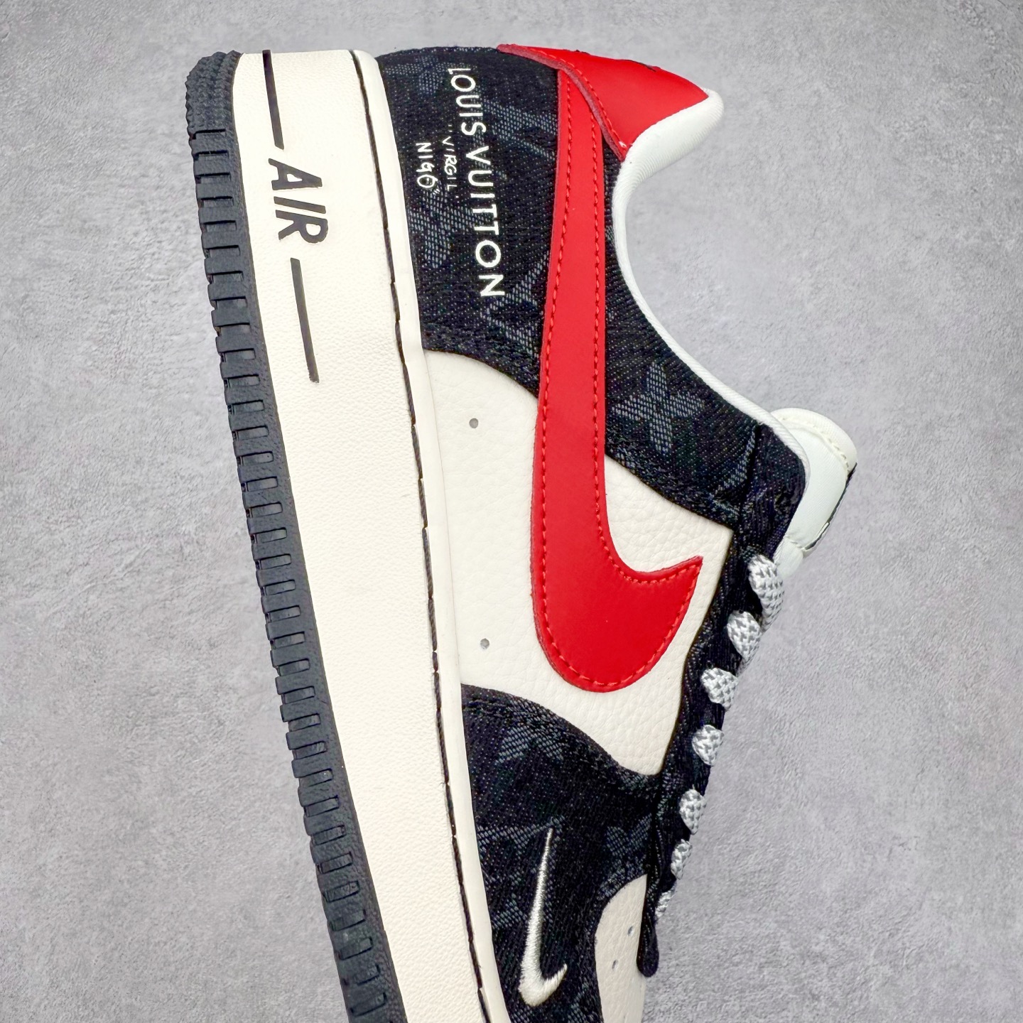 图片[6]-NK Air Force 1´07 Low 空军一号低帮百搭休闲运动板鞋 ZD1988-002 柔软、弹性十足的缓震性能和出色的中底设计 横跨复古与现代的外型结合 造就出风靡全球 三十多年的Force 1 直到今天还深受青睐 实拍调校N版已经零色差零失真 百分百还原实物色彩所见即所得 不存在货不对板色差等低级问题 选购参考实物拍摄 不混卖不参货 只用心做好货严格选品 承诺混一赔十 尺码：36 36.5 37.5 38 38.5 39 40 40.5 41 42 42.5 43 44 44.5 45-选品中心