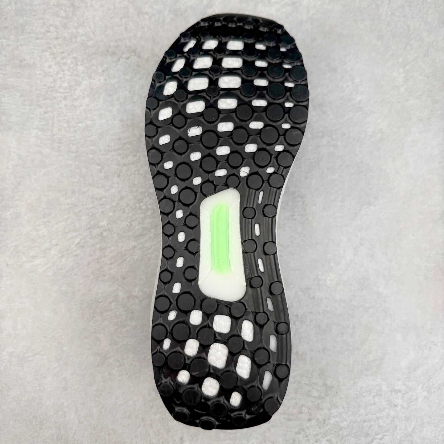 图片[9]-AD Ultra Boost UB1.0 初代系列低帮袜套式针织透气缓震休闲运动慢跑鞋 HQ4202 超强Boost缓震 搭配马牌橡胶大底 满足日常出行跑步健身需求 Primeknit鞋面材料采用羊毛沙线 舒适柔软 爆米花颗粒饱满 弹性十足 鞋底前后10mm的标准高度差 使两头上翘的弧形鞋底结构更加完美 尺码：36 36.5 37 38 38.5 39 40 40.5 41 42 42.5 43 44 44.5 45 46-选品中心