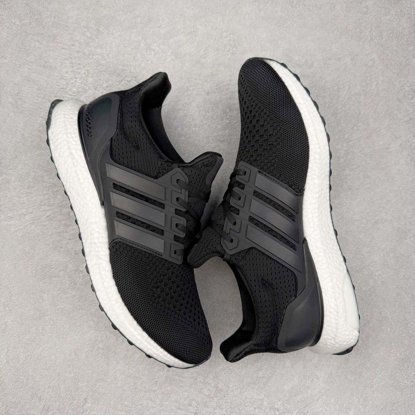 图片[3]-AD Ultra Boost UB1.0 初代系列低帮袜套式针织透气缓震休闲运动慢跑鞋 HQ4201 超强Boost缓震 搭配马牌橡胶大底 满足日常出行跑步健身需求 Primeknit鞋面材料采用羊毛沙线 舒适柔软 爆米花颗粒饱满 弹性十足 鞋底前后10mm的标准高度差 使两头上翘的弧形鞋底结构更加完美 尺码：36 36.5 37 38 38.5 39 40 40.5 41 42 42.5 43 44 44.5 45 46-选品中心