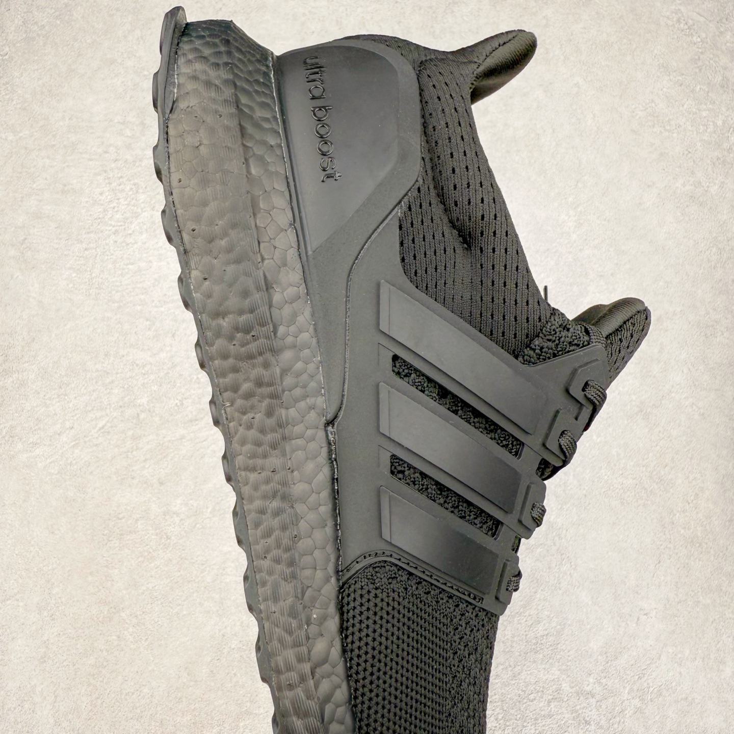 图片[6]-AD Ultra Boost UB1.0 初代系列低帮袜套式针织透气缓震休闲运动慢跑鞋 HQ4199 超强Boost缓震 搭配马牌橡胶大底 满足日常出行跑步健身需求 Primeknit鞋面材料采用羊毛沙线 舒适柔软 爆米花颗粒饱满 弹性十足 鞋底前后10mm的标准高度差 使两头上翘的弧形鞋底结构更加完美 尺码：36 36.5 37 38 38.5 39 40 40.5 41 42 42.5 43 44 44.5 45 46-选品中心