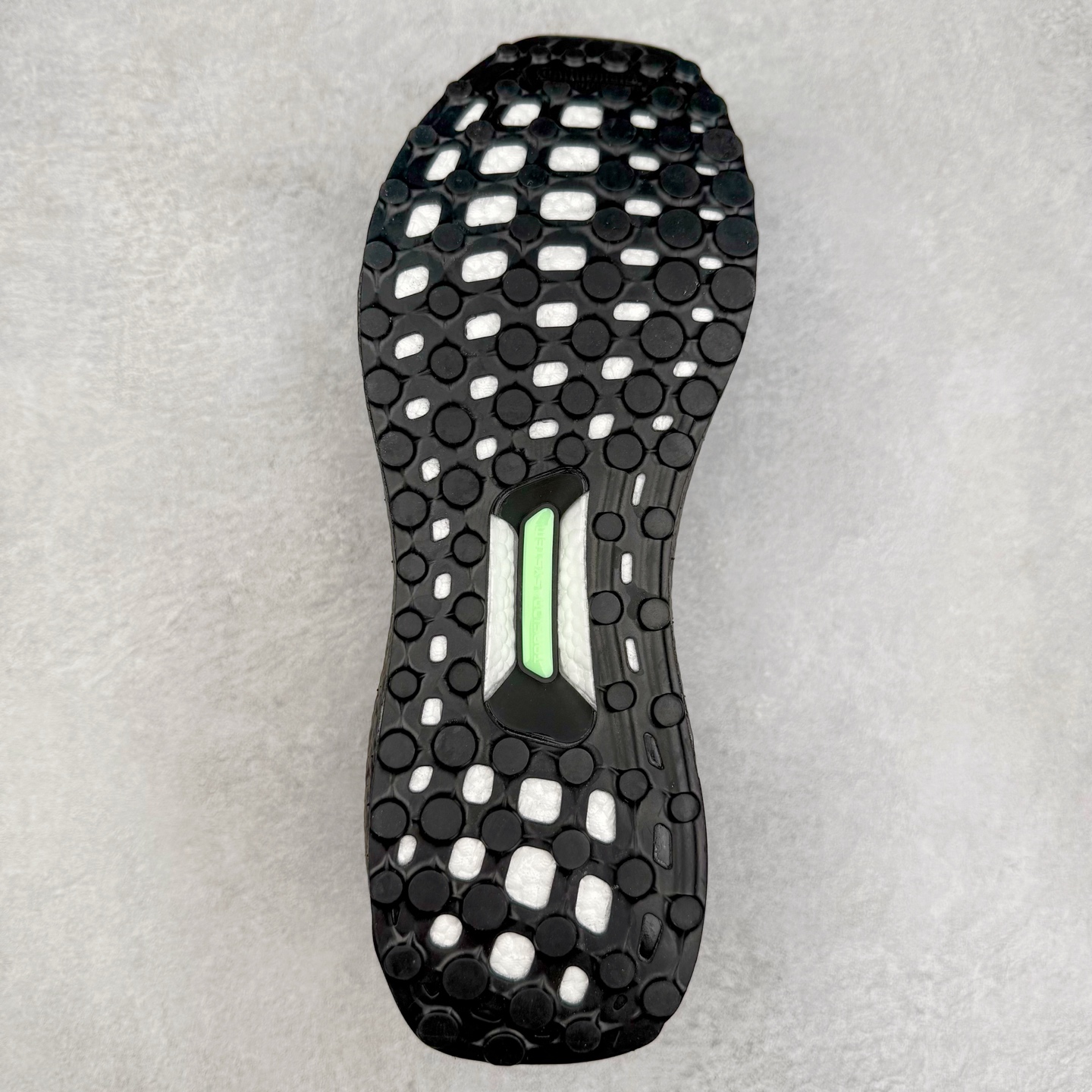 图片[9]-AD Ultra Boost UB1.0 初代系列低帮袜套式针织透气缓震休闲运动慢跑鞋 HQ4199 超强Boost缓震 搭配马牌橡胶大底 满足日常出行跑步健身需求 Primeknit鞋面材料采用羊毛沙线 舒适柔软 爆米花颗粒饱满 弹性十足 鞋底前后10mm的标准高度差 使两头上翘的弧形鞋底结构更加完美 尺码：36 36.5 37 38 38.5 39 40 40.5 41 42 42.5 43 44 44.5 45 46-选品中心