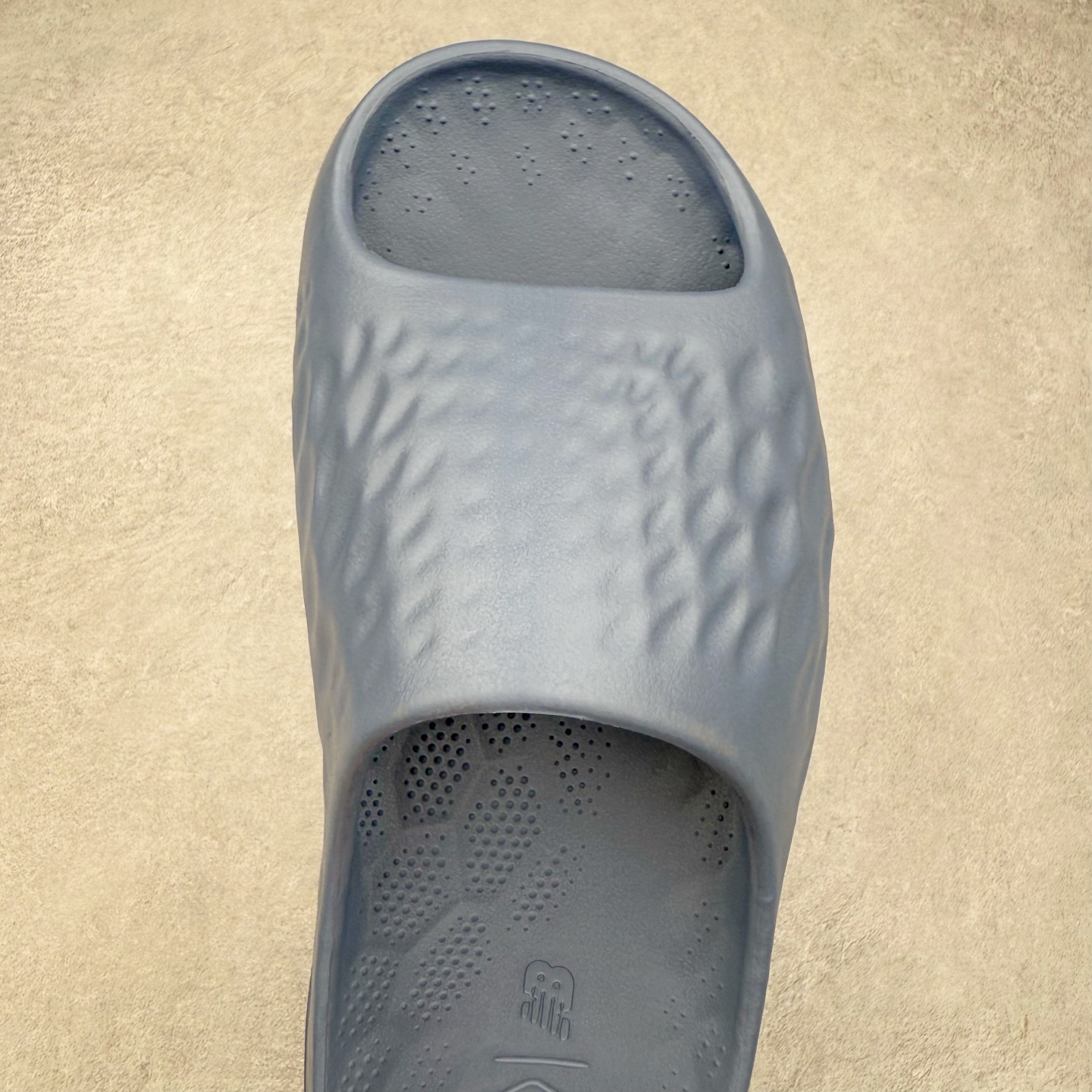 图片[4]-New Balance NB Fresh Foam MRSHN Slide \\\”Cream\\\” 耐磨 一字拖鞋 实拍调校N版已经零色差零失真 百分百还原实物色彩所见即所得 不存在货不对板色差等低级问题 选购参考实物拍摄 不混卖不参货 只用心做好货严格选品 承诺混一赔十 尺码：36 36.5 37.5 38 38.5 39 40 40.5 41 42 42.5 43 44 44.5 45-选品中心