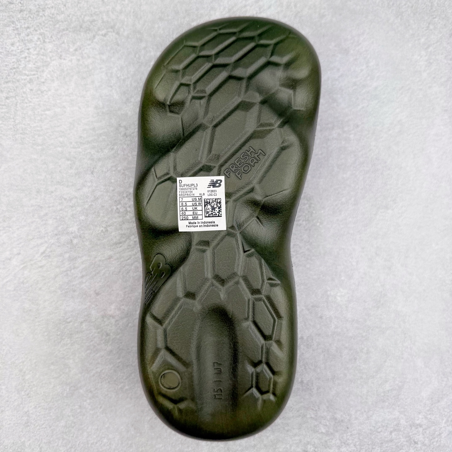 图片[9]-New Balance NB Fresh Foam MRSHN Slide \\\”Cream\\\” 耐磨 一字拖鞋 实拍调校N版已经零色差零失真 百分百还原实物色彩所见即所得 不存在货不对板色差等低级问题 选购参考实物拍摄 不混卖不参货 只用心做好货严格选品 承诺混一赔十 尺码：36 36.5 37.5 38 38.5 39 40 40.5 41 42 42.5 43 44 44.5 45-选品中心