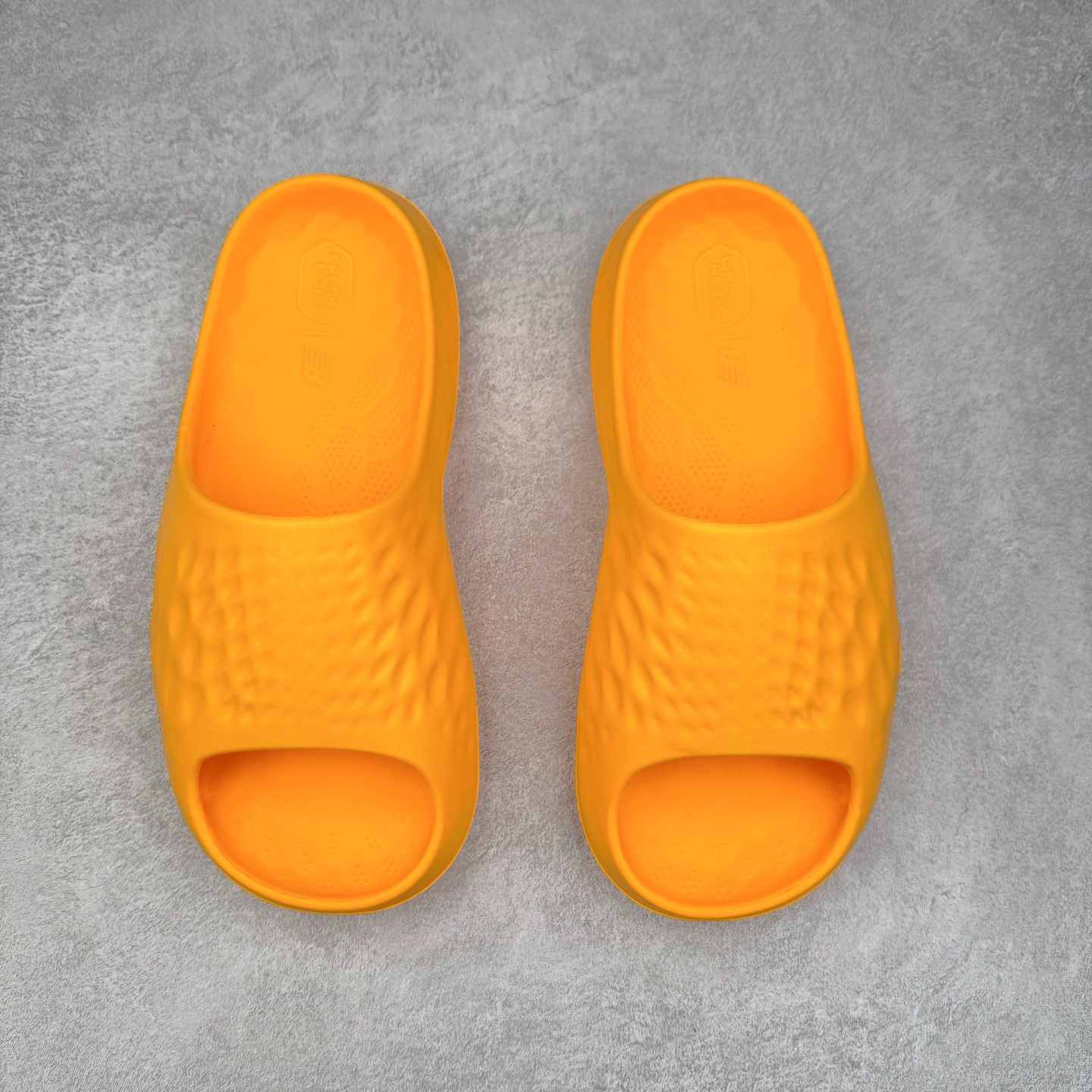 图片[2]-New Balance NB Fresh Foam MRSHN Slide \\\”Cream\\\” 耐磨 一字拖鞋 实拍调校N版已经零色差零失真 百分百还原实物色彩所见即所得 不存在货不对板色差等低级问题 选购参考实物拍摄 不混卖不参货 只用心做好货严格选品 承诺混一赔十 尺码：36 36.5 37.5 38 38.5 39 40 40.5 41 42 42.5 43 44 44.5 45-选品中心