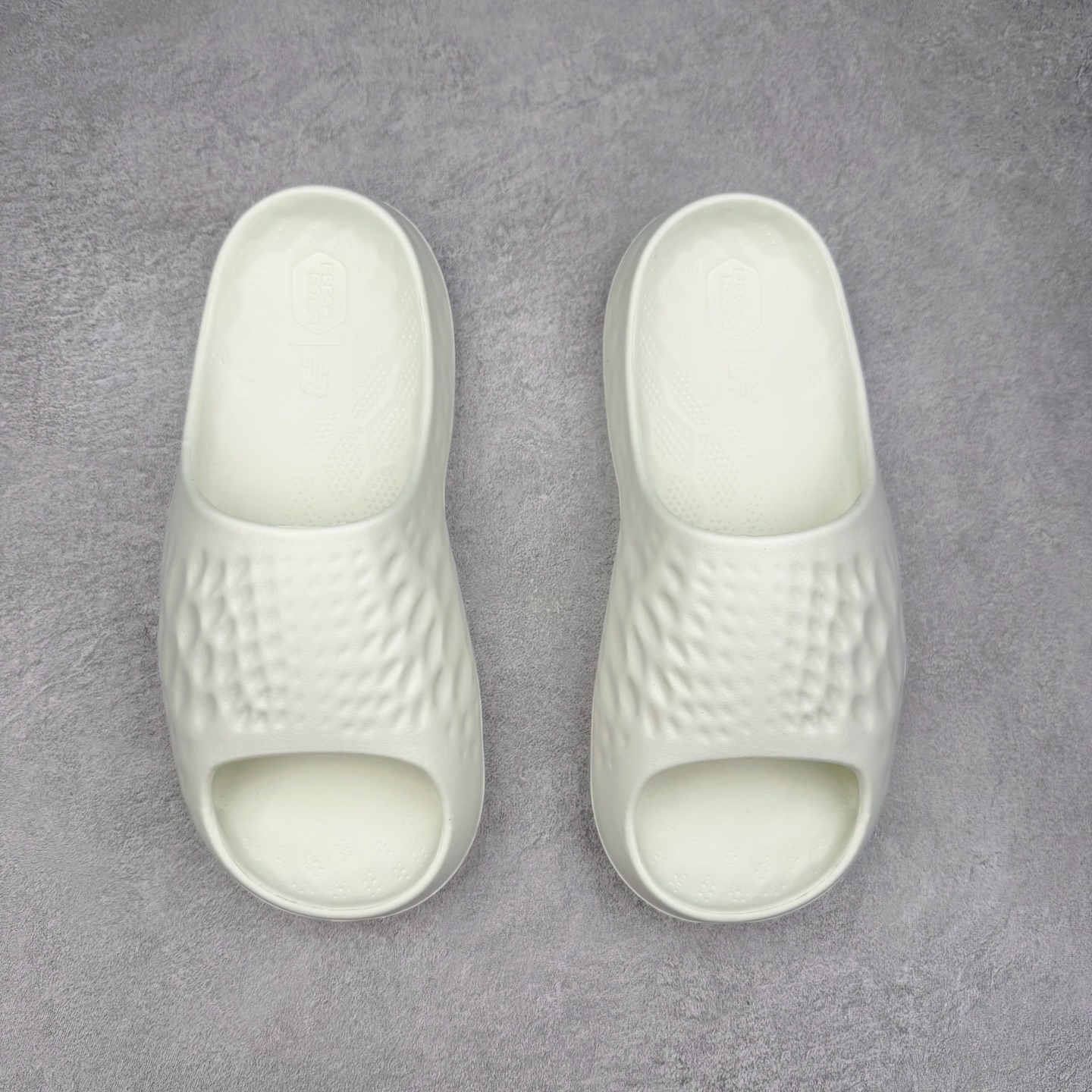 图片[2]-New Balance NB Fresh Foam MRSHN Slide \\\”Cream\\\” 耐磨 一字拖鞋 实拍调校N版已经零色差零失真 百分百还原实物色彩所见即所得 不存在货不对板色差等低级问题 选购参考实物拍摄 不混卖不参货 只用心做好货严格选品 承诺混一赔十 尺码：36 36.5 37.5 38 38.5 39 40 40.5 41 42 42.5 43 44 44.5 45-选品中心