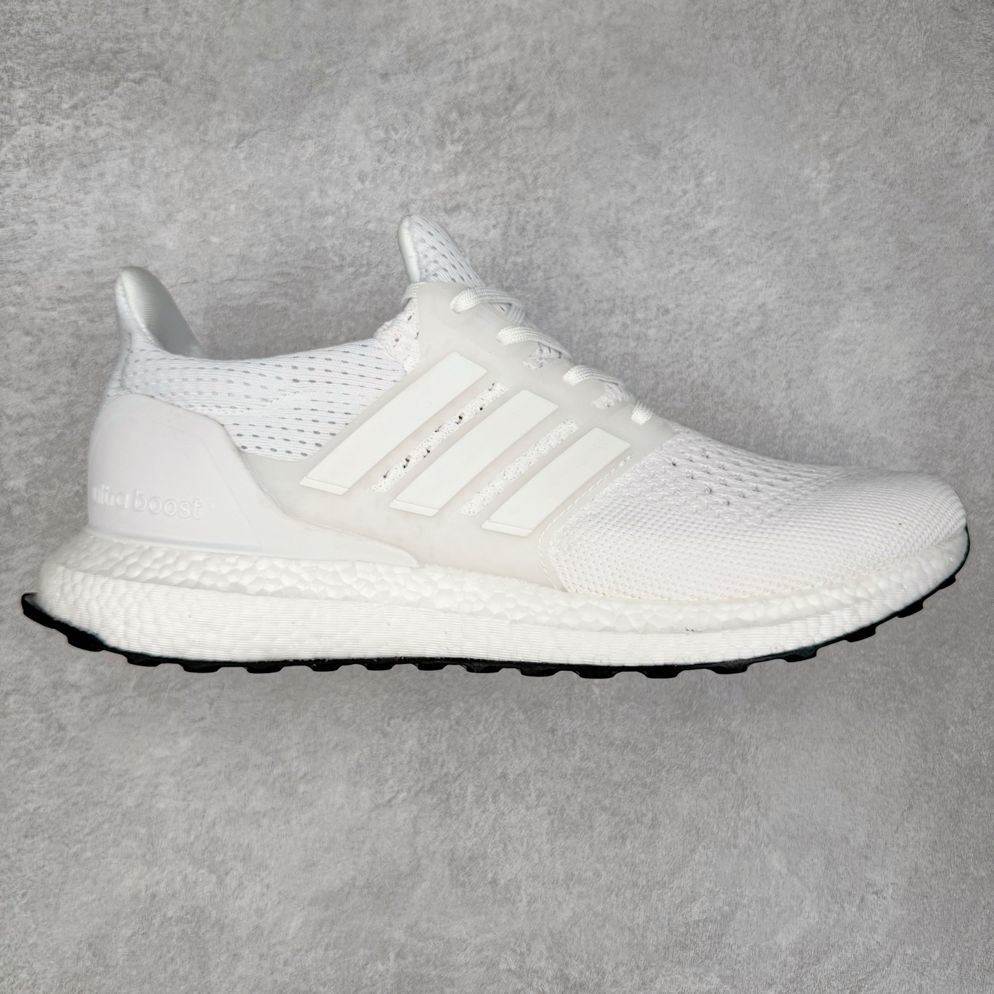 AD Ultra Boost UB1.0 初代系列低帮袜套式针织透气缓震休闲运动慢跑鞋 HQ4202 超强Boost缓震 搭配马牌橡胶大底 满足日常出行跑步健身需求 Primeknit鞋面材料采用羊毛沙线 舒适柔软 爆米花颗粒饱满 弹性十足 鞋底前后10mm的标准高度差 使两头上翘的弧形鞋底结构更加完美 尺码：36 36.5 37 38 38.5 39 40 40.5 41 42 42.5 43 44 44.5 45 46-选品中心