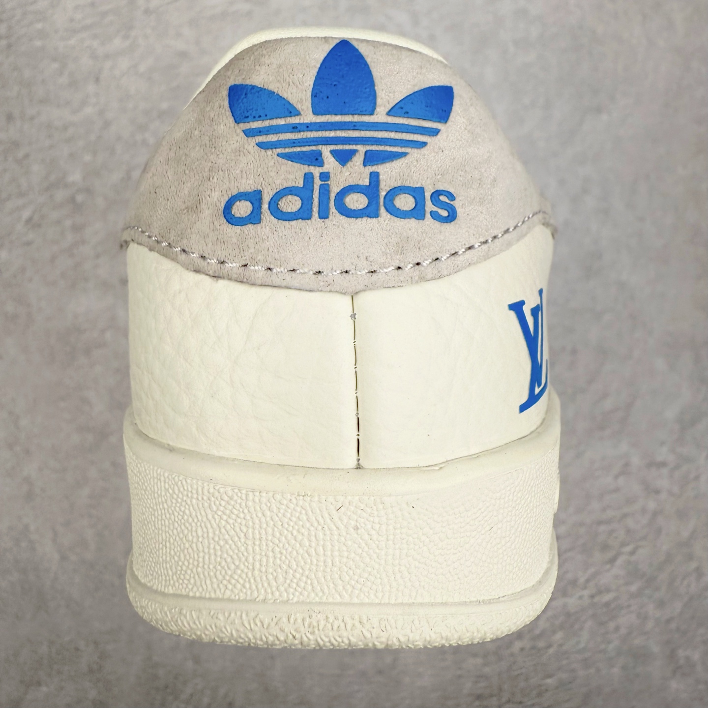 图片[8]-＃C2 AD Gazelle Indoor Trainers 羚羊内训系列低帮复古百搭休闲运动德训风板鞋 DD6605 90年代经典的复刻版！自60年代以足球训练鞋面世以来,Gazelle就以其经典设计席卷全球。1991年版本的复刻,再造经典Gazelle。采用皮革打造,搭配浊色细节,让这款经典更加简约。尺码：36 36⅔ 37⅓ 38 38⅔ 39⅓ 40 40⅔ 41⅓ 42 42⅔ 43⅓ 44⅓ 44⅔ 45-选品中心