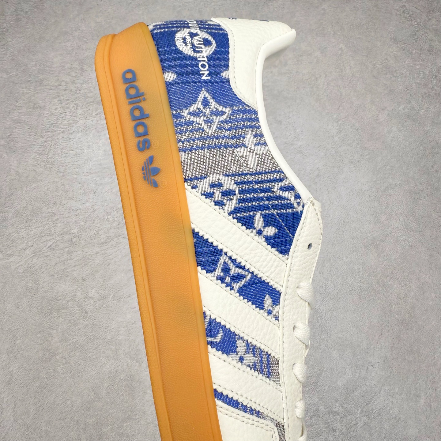 图片[6]-＃C2 AD Gazelle Indoor Trainers 羚羊内训系列低帮复古百搭休闲运动德训风板鞋 DD6608 90年代经典的复刻版！自60年代以足球训练鞋面世以来,Gazelle就以其经典设计席卷全球。1991年版本的复刻,再造经典Gazelle。采用皮革打造,搭配浊色细节,让这款经典更加简约。尺码：36 36⅔ 37⅓ 38 38⅔ 39⅓ 40 40⅔ 41⅓ 42 42⅔ 43⅓ 44⅓ 44⅔ 45-选品中心