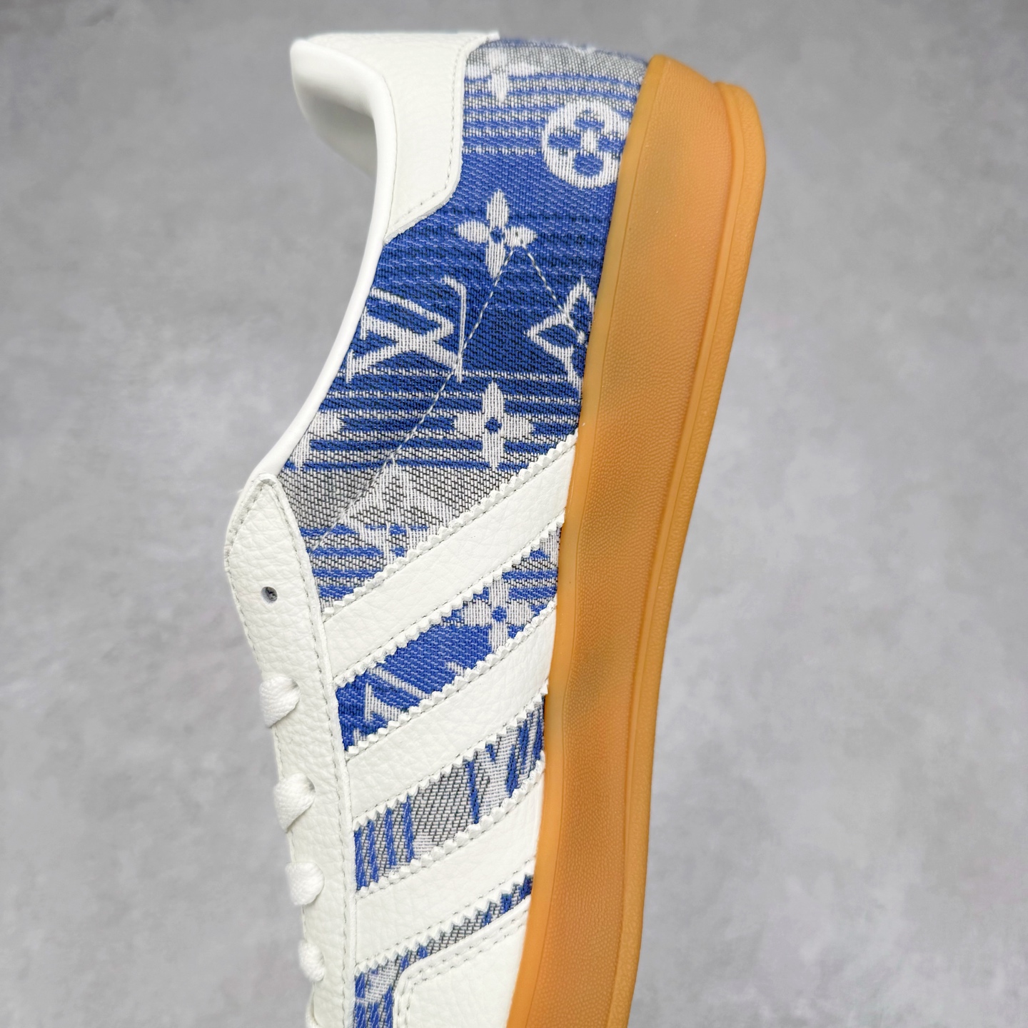 图片[7]-＃C2 AD Gazelle Indoor Trainers 羚羊内训系列低帮复古百搭休闲运动德训风板鞋 DD6608 90年代经典的复刻版！自60年代以足球训练鞋面世以来,Gazelle就以其经典设计席卷全球。1991年版本的复刻,再造经典Gazelle。采用皮革打造,搭配浊色细节,让这款经典更加简约。尺码：36 36⅔ 37⅓ 38 38⅔ 39⅓ 40 40⅔ 41⅓ 42 42⅔ 43⅓ 44⅓ 44⅔ 45-选品中心