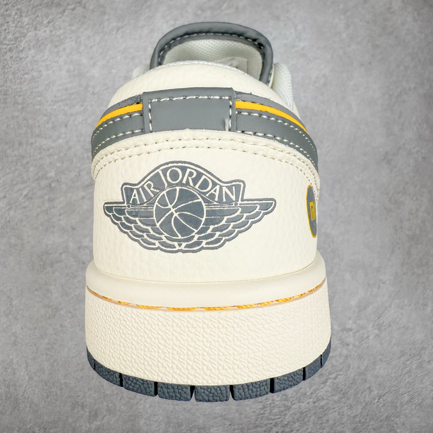 图片[8]-TS x Air Jordan AJ1 Low 倒钩低帮联名定制配色 XX3168-119 原厂内置气垫魔块 A模大底 头层小牛皮 鞋舌AJ原厂专用牛津布+AJ专用反口珍珠布+原厂无杂质高弹内里海棉+特殊封边弹力鞋带 实拍调校N版已经零色差零失真 百分百还原实物色彩所见即所得 不存在货不对板色差等低级问题 选购参考实物拍摄 不混卖不参货 只用心做好货严格选品 承诺混一赔十 尺码：36 36.5 37.5 38 38.5 39 40 40.5 41 42 42.5 43 44 44.5 45-选品中心