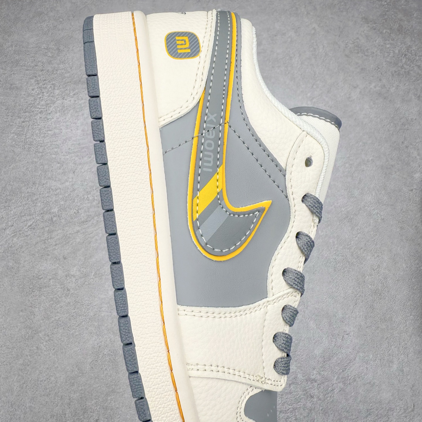 图片[6]-TS x Air Jordan AJ1 Low 倒钩低帮联名定制配色 XX3168-119 原厂内置气垫魔块 A模大底 头层小牛皮 鞋舌AJ原厂专用牛津布+AJ专用反口珍珠布+原厂无杂质高弹内里海棉+特殊封边弹力鞋带 实拍调校N版已经零色差零失真 百分百还原实物色彩所见即所得 不存在货不对板色差等低级问题 选购参考实物拍摄 不混卖不参货 只用心做好货严格选品 承诺混一赔十 尺码：36 36.5 37.5 38 38.5 39 40 40.5 41 42 42.5 43 44 44.5 45-选品中心