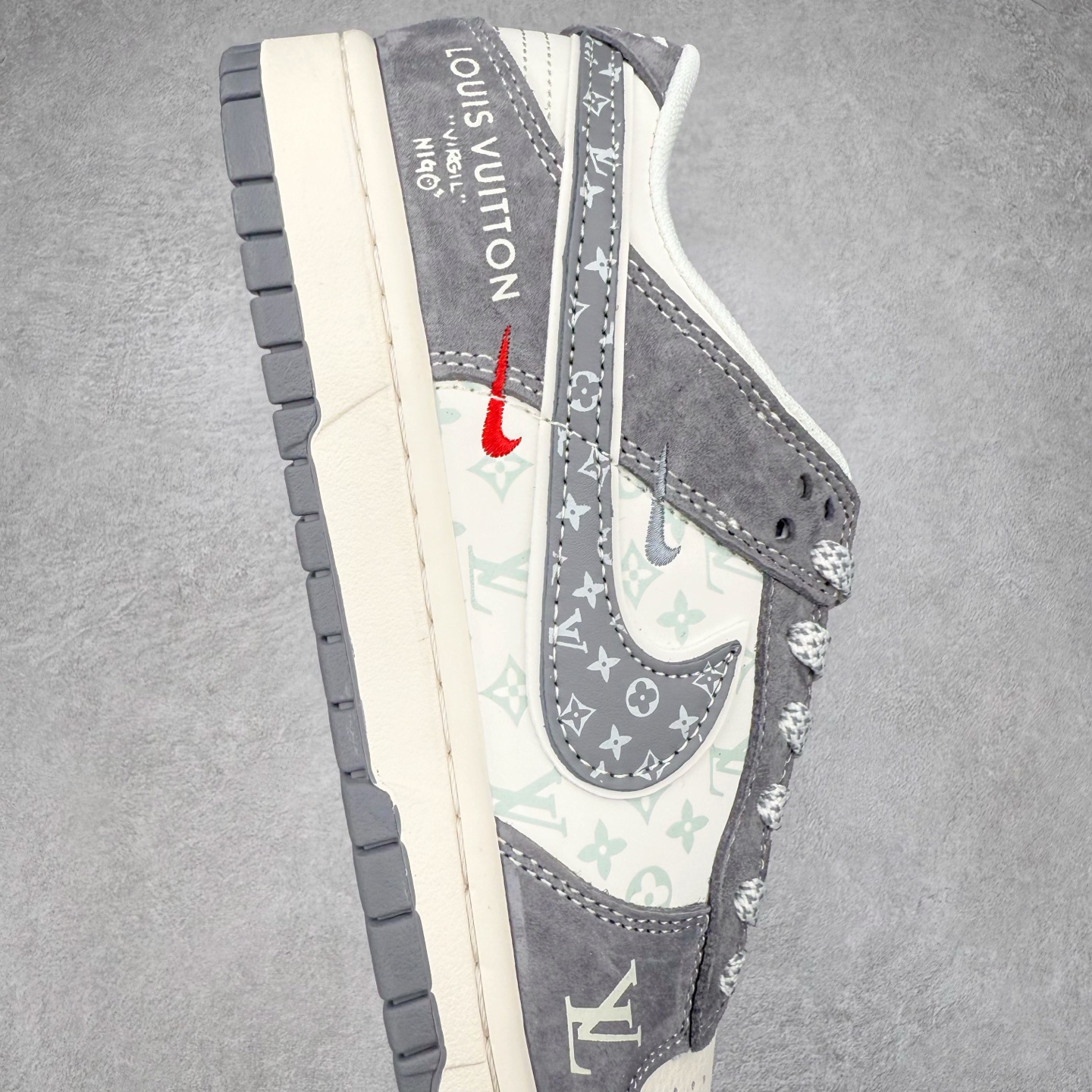 图片[6]-NK Dunk Low 定制配色 YX5066-361 大厂出品 极力推荐 原装头层材料 独家版型蒸餾加工帶來的是更好的视觉和脚感体验大厂纯原品质出货 清洁度 电绣工艺 皮料切割干净无任何毛边 细节完美 实拍调校N版已经零色差零失真 百分百还原实物色彩所见即所得 不存在货不对板色差等低级问题 选购参考实物拍摄 不混卖不参货 只用心做好货严格选品 承诺混一赔十 尺码：36 36.5 37.5 38 38.5 39 40 40.5 41 42 42.5 43 44 44.5 45-选品中心