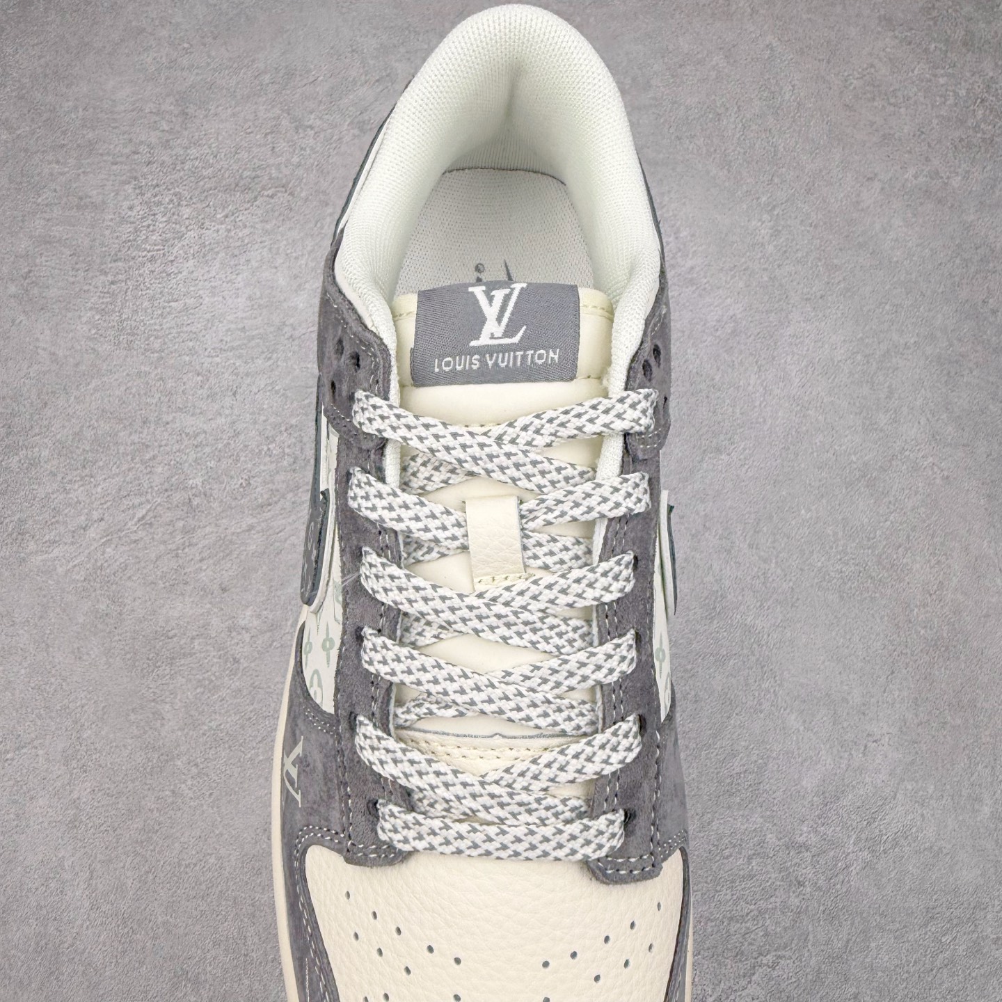 图片[5]-NK Dunk Low 定制配色 YX5066-361 大厂出品 极力推荐 原装头层材料 独家版型蒸餾加工帶來的是更好的视觉和脚感体验大厂纯原品质出货 清洁度 电绣工艺 皮料切割干净无任何毛边 细节完美 实拍调校N版已经零色差零失真 百分百还原实物色彩所见即所得 不存在货不对板色差等低级问题 选购参考实物拍摄 不混卖不参货 只用心做好货严格选品 承诺混一赔十 尺码：36 36.5 37.5 38 38.5 39 40 40.5 41 42 42.5 43 44 44.5 45-选品中心