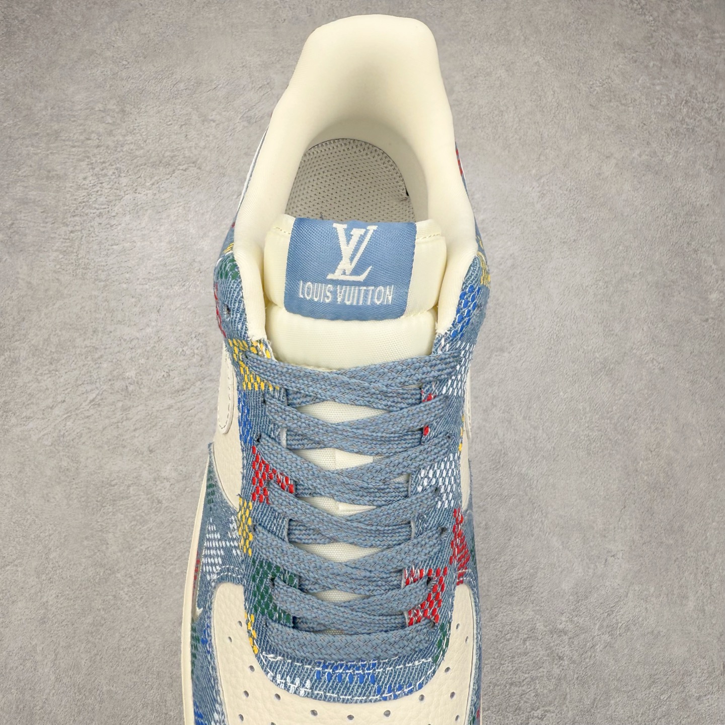 图片[5]-NK Air Force 1´07 Low 空军一号低帮百搭休闲运动板鞋 XL1979-101 柔软、弹性十足的缓震性能和出色的中底设计 横跨复古与现代的外型结合 造就出风靡全球 三十多年的Force 1 直到今天还深受青睐 实拍调校N版已经零色差零失真 百分百还原实物色彩所见即所得 不存在货不对板色差等低级问题 选购参考实物拍摄 不混卖不参货 只用心做好货严格选品 承诺混一赔十 尺码：36 36.5 37.5 38 38.5 39 40 40.5 41 42 42.5 43 44 44.5 45-选品中心