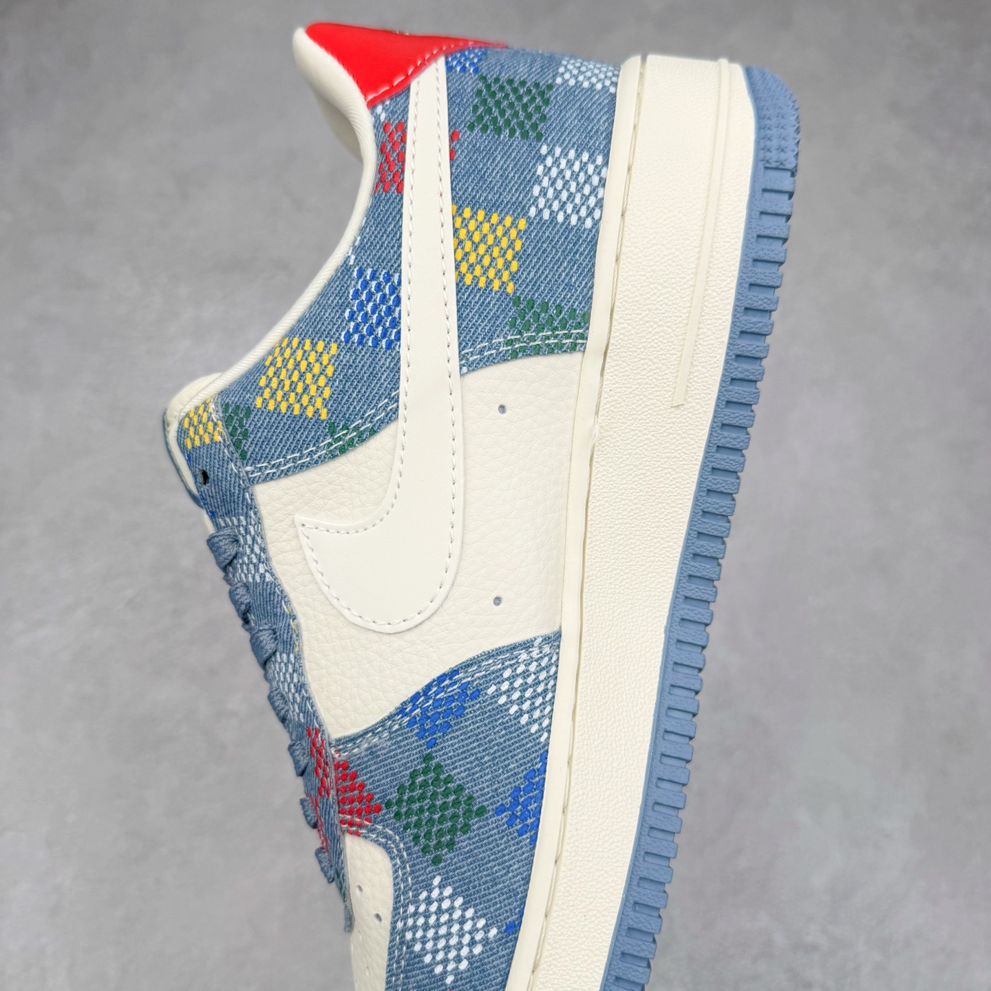 图片[7]-NK Air Force 1´07 Low 空军一号低帮百搭休闲运动板鞋 XL1979-101 柔软、弹性十足的缓震性能和出色的中底设计 横跨复古与现代的外型结合 造就出风靡全球 三十多年的Force 1 直到今天还深受青睐 实拍调校N版已经零色差零失真 百分百还原实物色彩所见即所得 不存在货不对板色差等低级问题 选购参考实物拍摄 不混卖不参货 只用心做好货严格选品 承诺混一赔十 尺码：36 36.5 37.5 38 38.5 39 40 40.5 41 42 42.5 43 44 44.5 45-选品中心