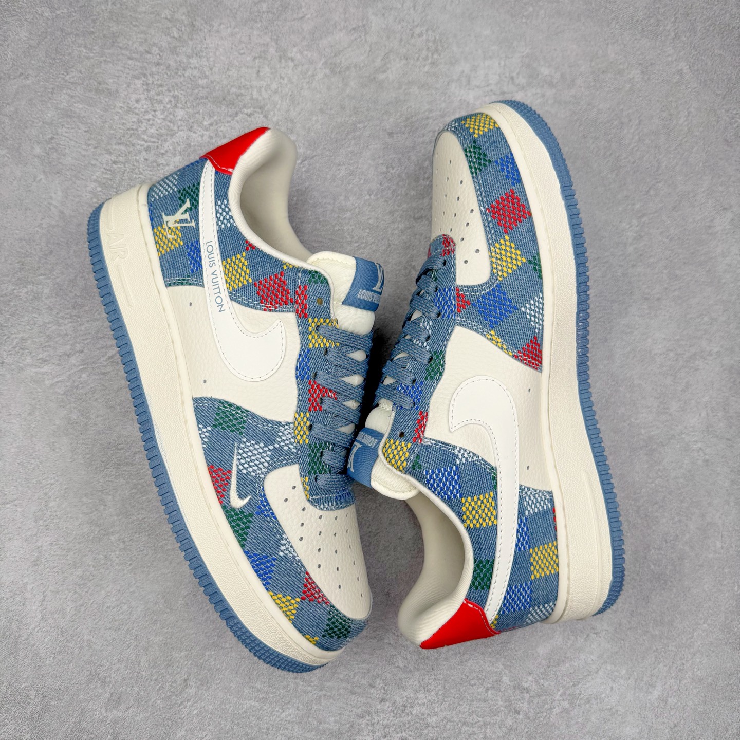 图片[3]-NK Air Force 1´07 Low 空军一号低帮百搭休闲运动板鞋 XL1979-101 柔软、弹性十足的缓震性能和出色的中底设计 横跨复古与现代的外型结合 造就出风靡全球 三十多年的Force 1 直到今天还深受青睐 实拍调校N版已经零色差零失真 百分百还原实物色彩所见即所得 不存在货不对板色差等低级问题 选购参考实物拍摄 不混卖不参货 只用心做好货严格选品 承诺混一赔十 尺码：36 36.5 37.5 38 38.5 39 40 40.5 41 42 42.5 43 44 44.5 45-选品中心