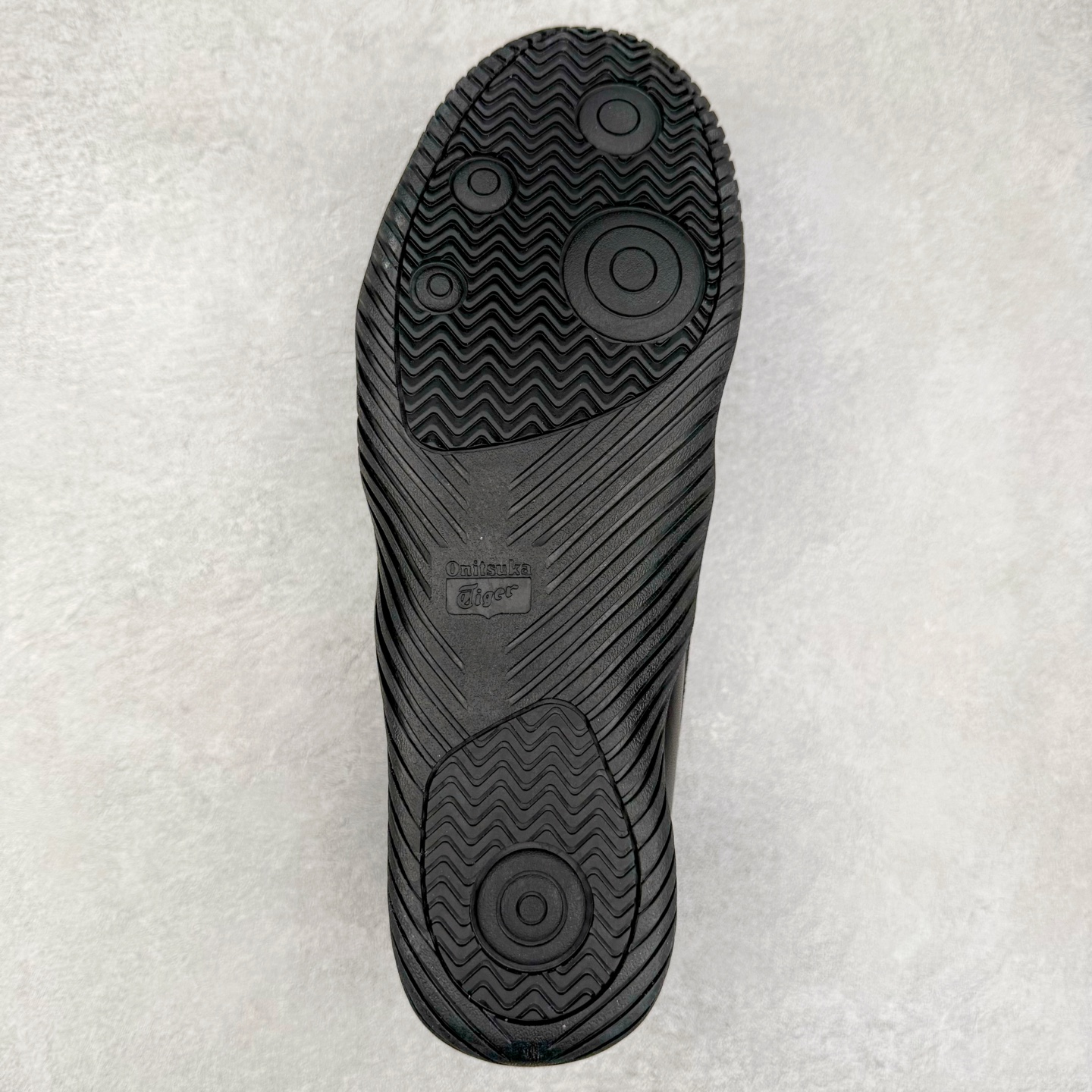 图片[9]-Onitsuka Tiger MEXICO 66 鬼冢虎潮流时尚 织物人造革平衡低帮跑步鞋 男女同款 鬼塚虎从运动中汲取灵感，并致力于打造融合舒适感受与创新设计的时尚品牌。品牌的设计风格既体现了对传统的致敬，同时也表达了对精致风格和现代创意的推崇。我们提供独具个性的全系列产品，打造从头到脚的整体穿搭。每件产品皆以精湛工艺匠心打造，细节考究，品质出众。尺码：36 37 37.5 38 39 39.5 40.5 41.5 42 42.5 43.5 44 45-选品中心